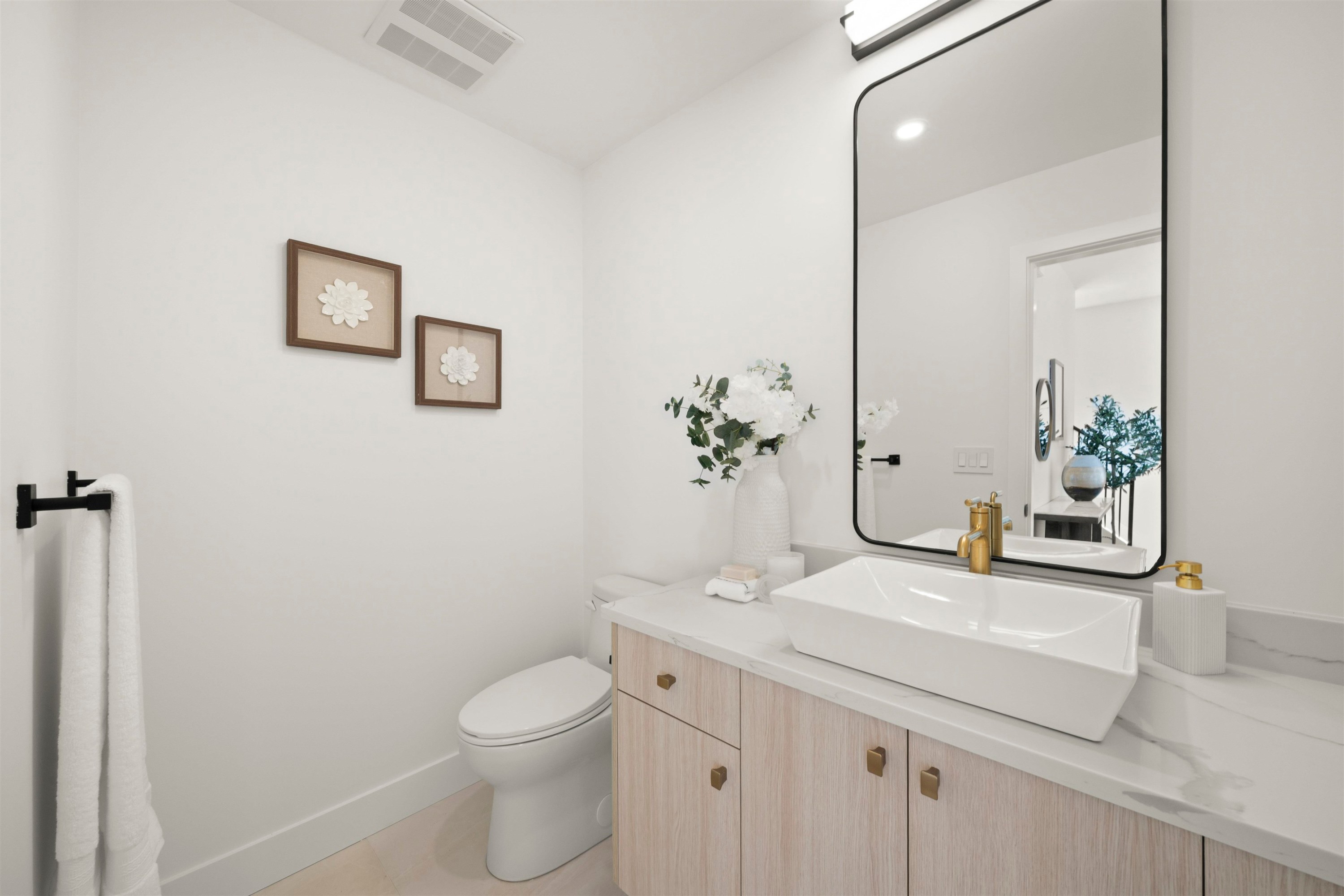 60-16358 90 Avenue, Surrey, BC