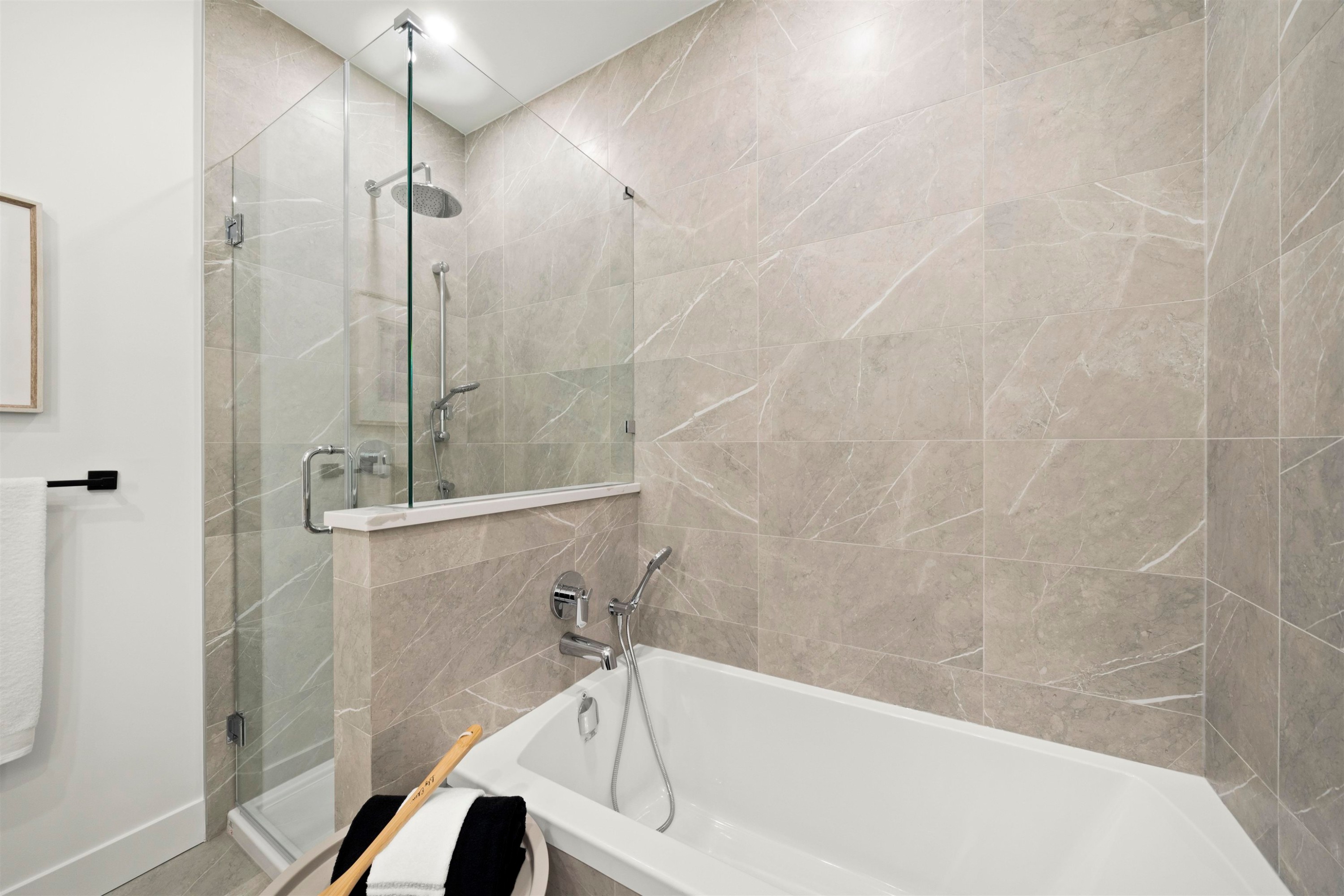 60-16358 90 Avenue, Surrey, BC