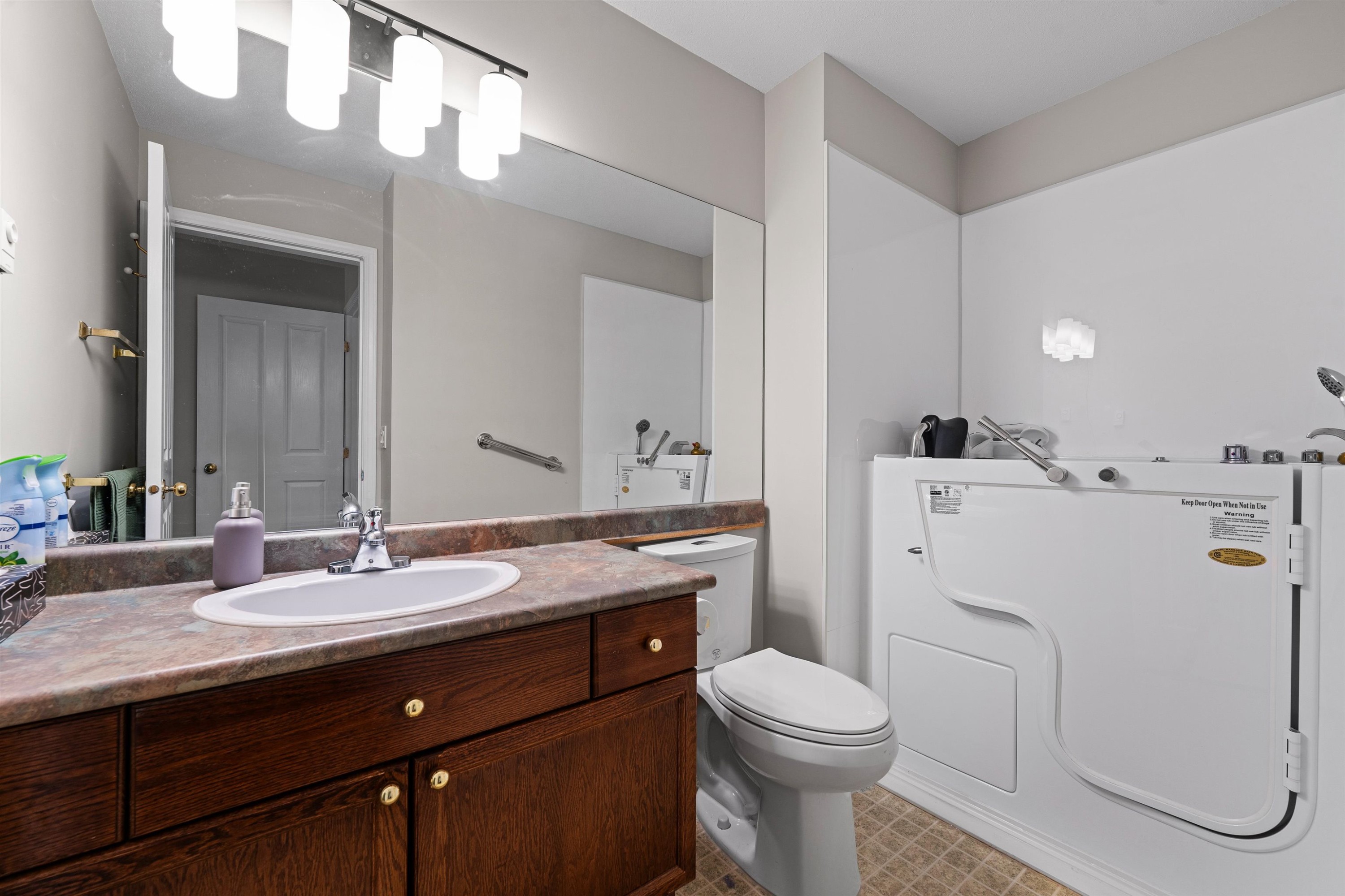 326-19750 64 Avenue, Langley, BC