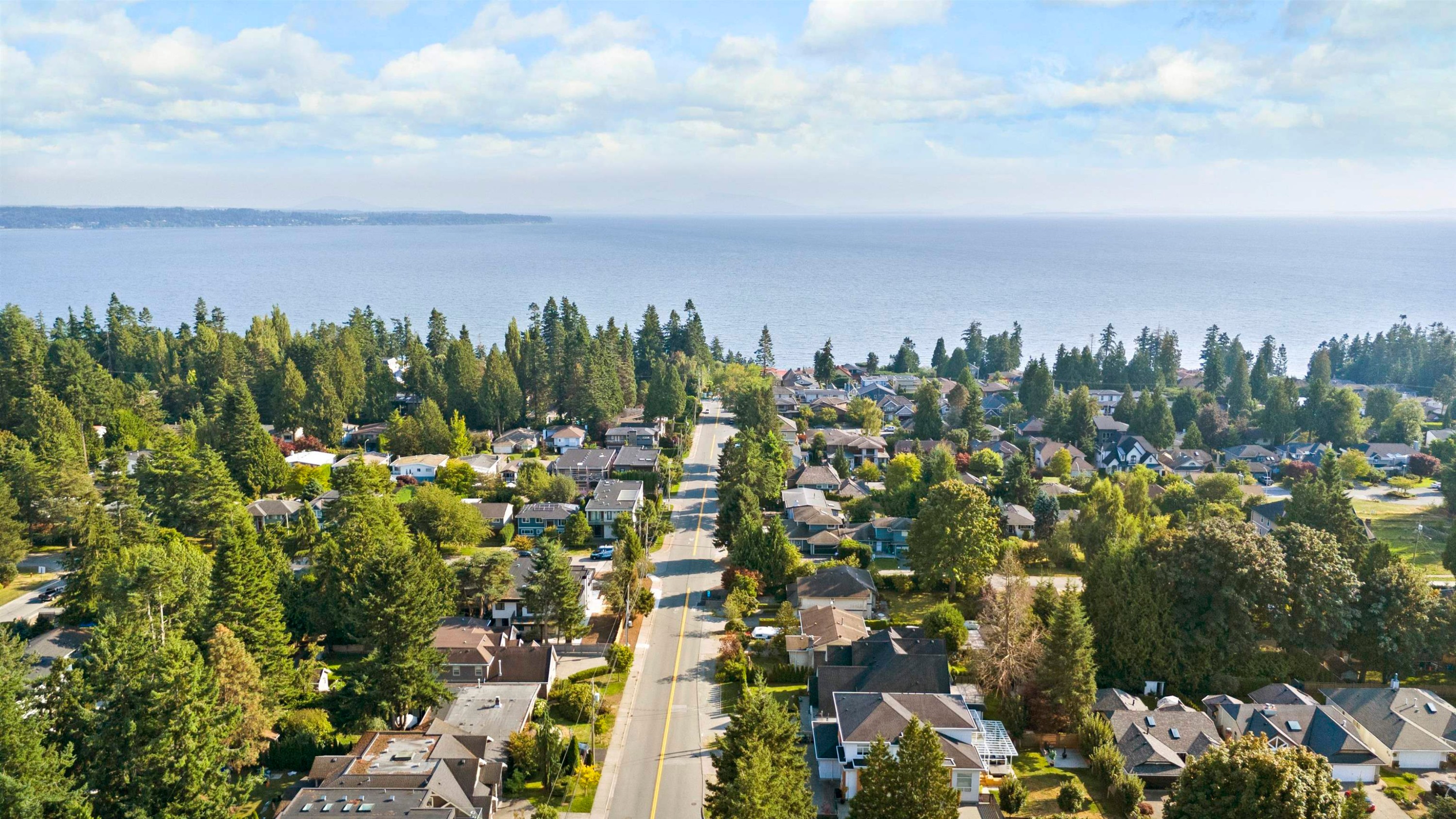 209-13585 16 Avenue, Surrey, BC