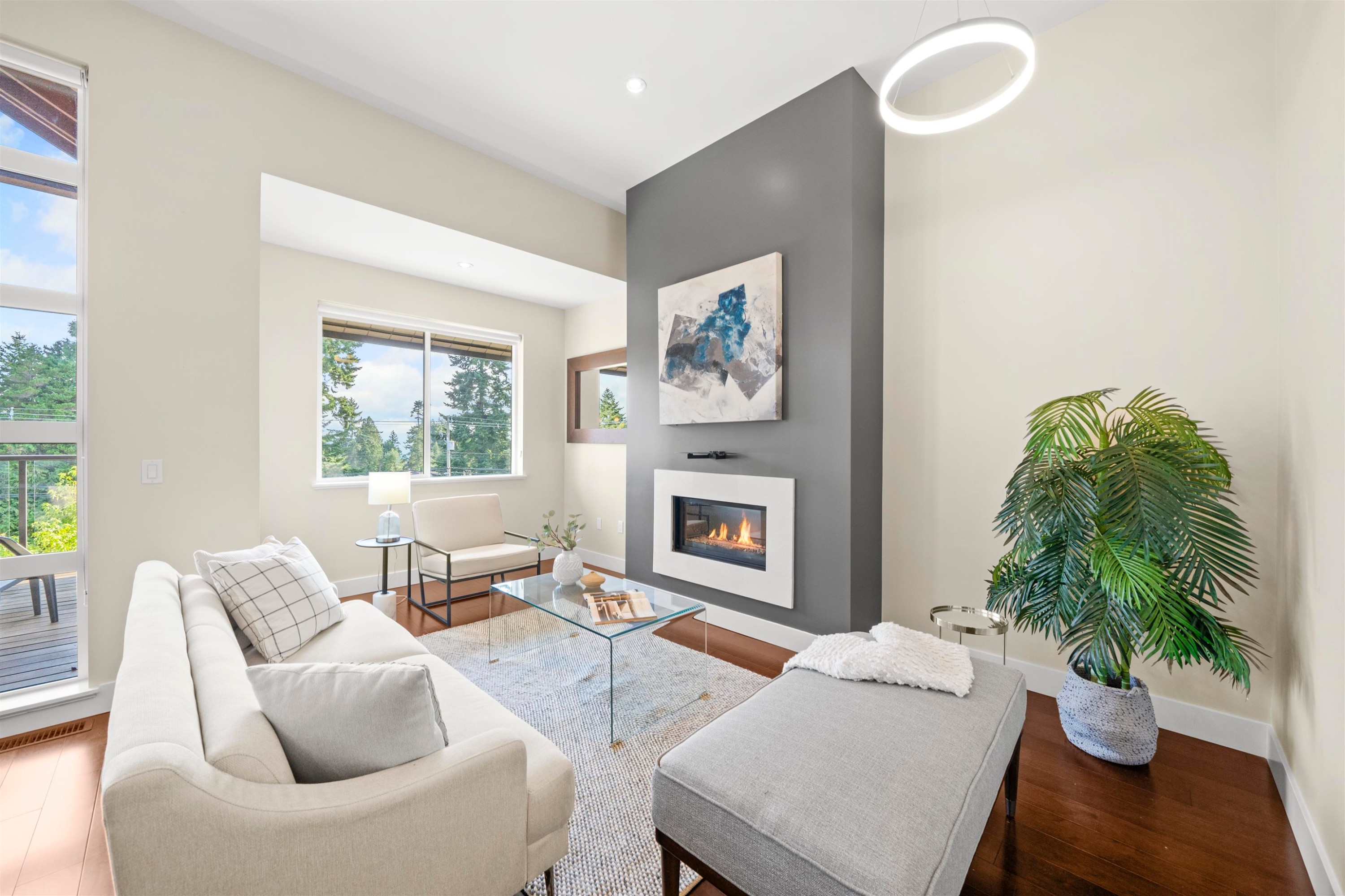 209-13585 16 Avenue, Surrey, BC