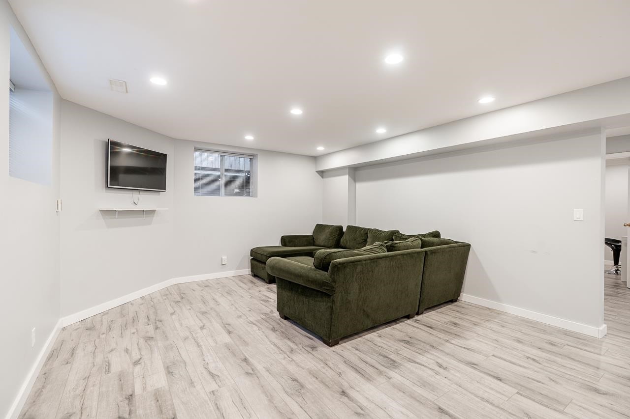 6119 166A Street, Surrey, BC