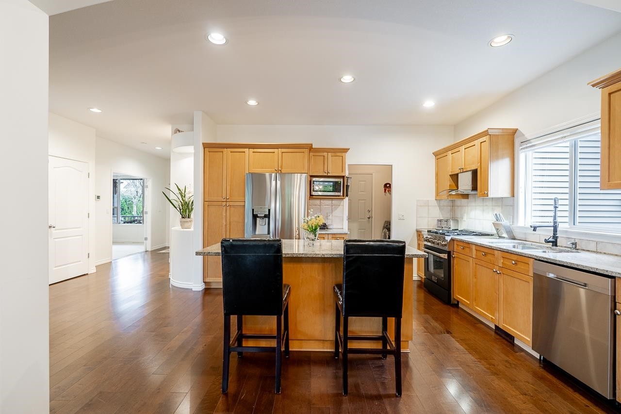 6119 166A Street, Surrey, BC