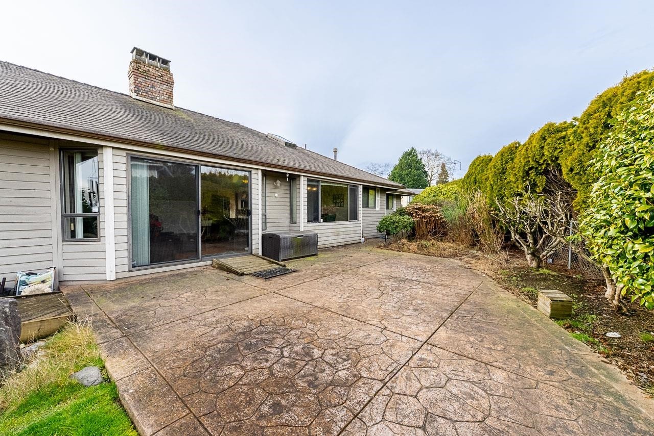 5690 Sunrise Crescent W, Surrey, BC