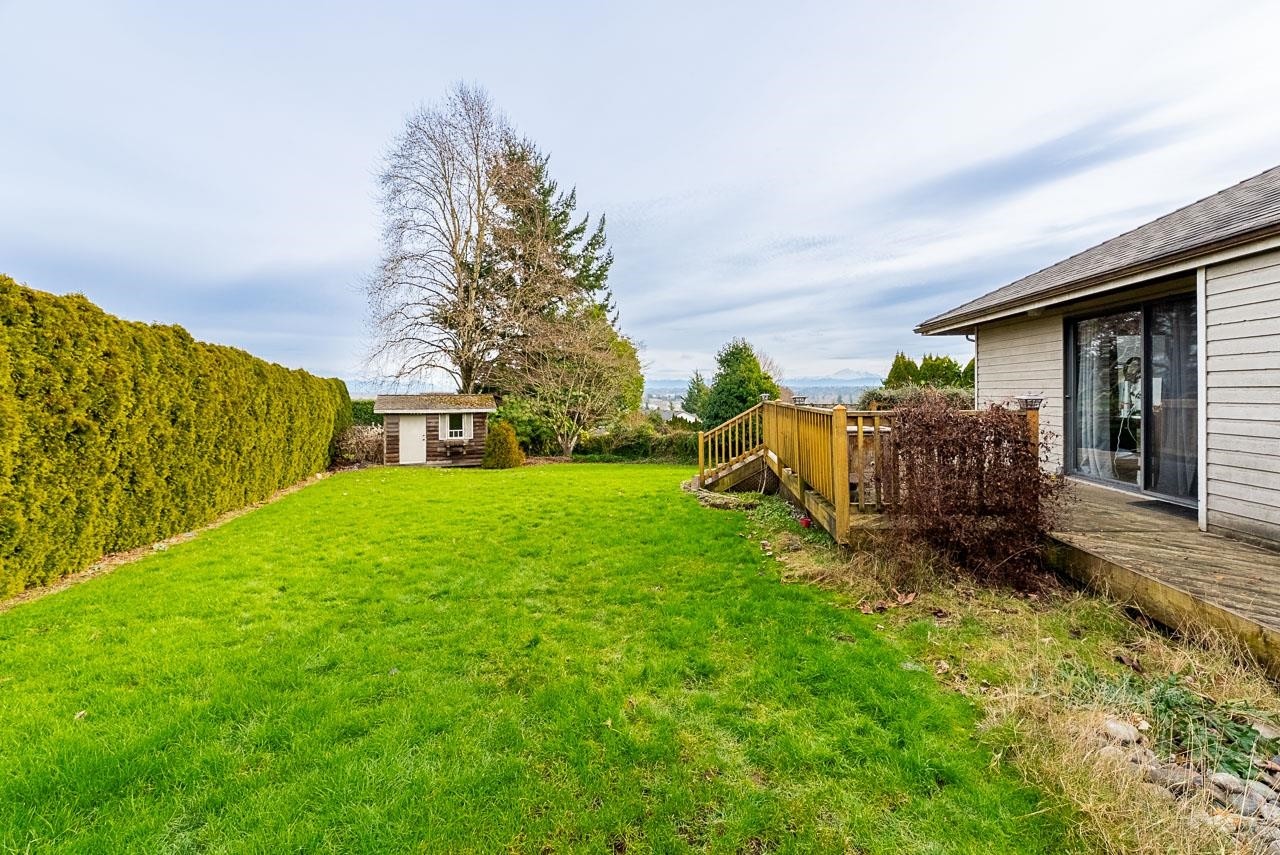 5690 Sunrise Crescent W, Surrey, BC