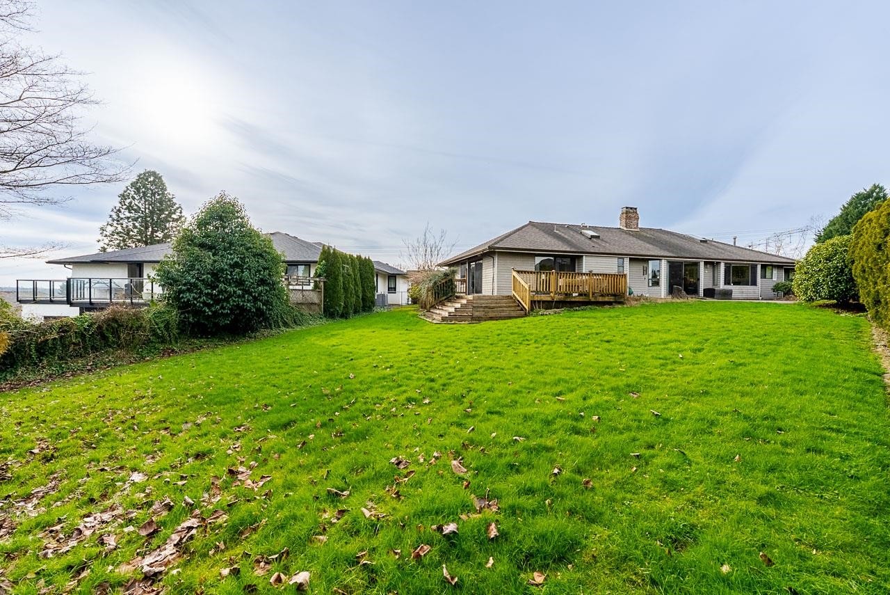 5690 Sunrise Crescent W, Surrey, BC