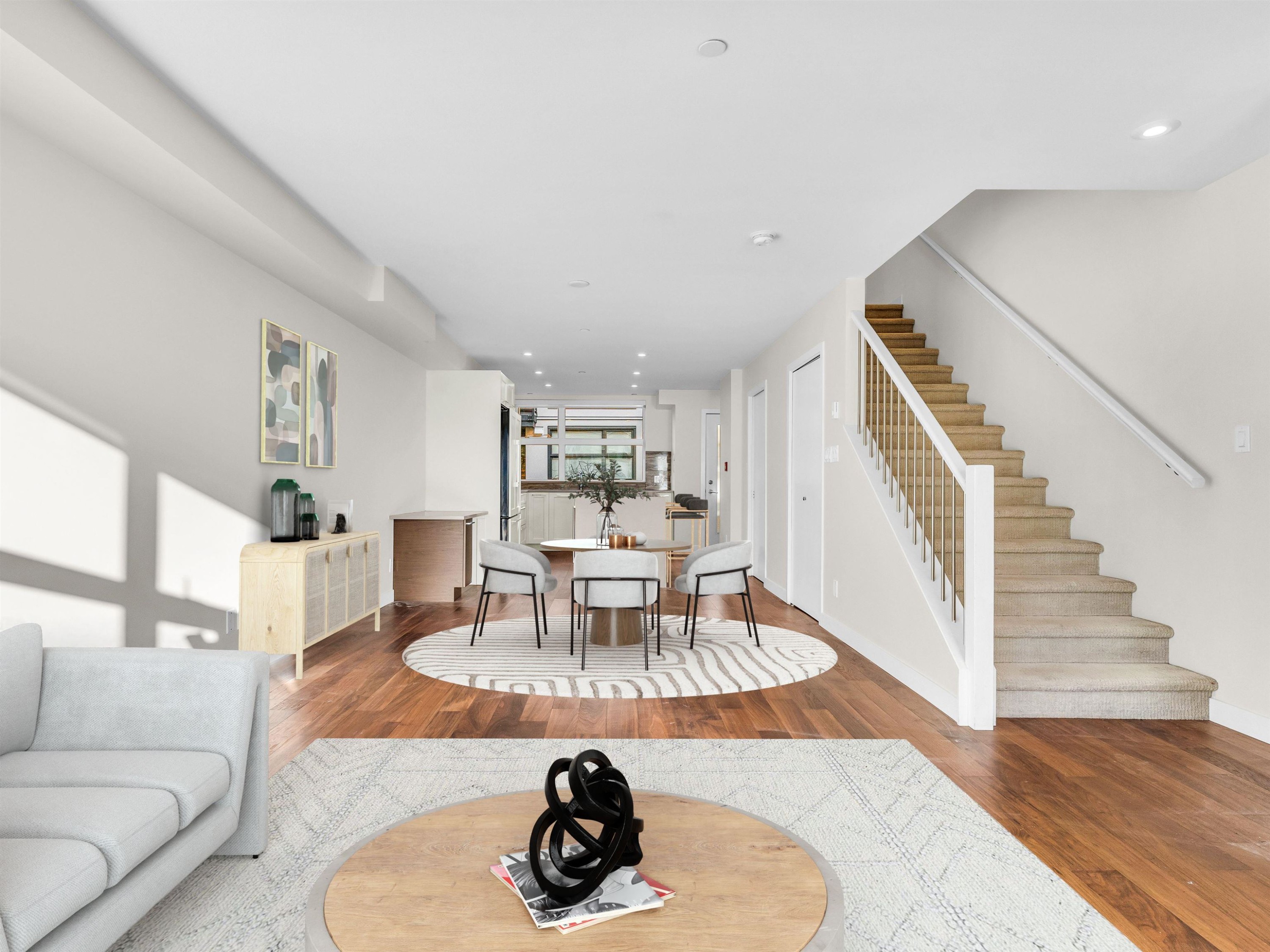 11-14820 Buena Vista Avenue, White Rock, BC