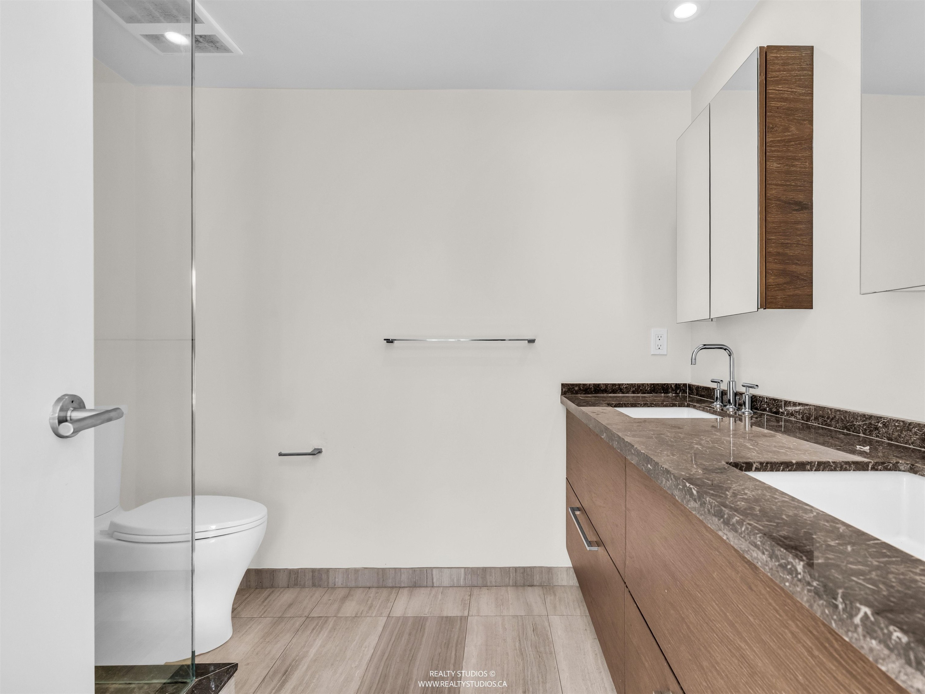 11-14820 Buena Vista Avenue, White Rock, BC