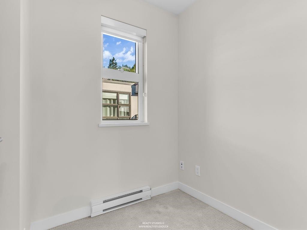 11-14820 Buena Vista Avenue, White Rock, BC