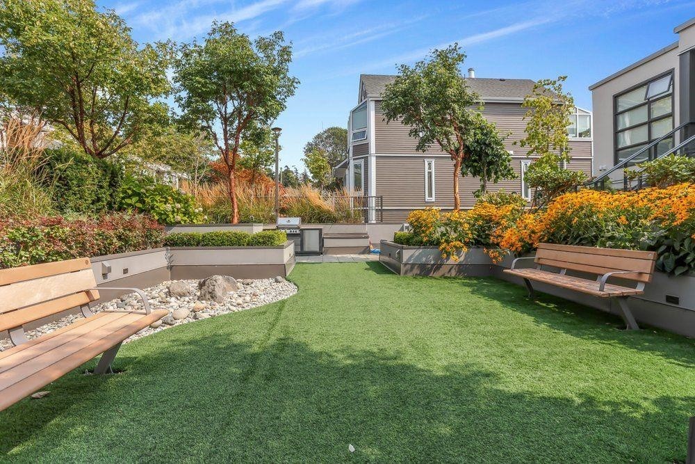 11-14820 Buena Vista Avenue, White Rock, BC