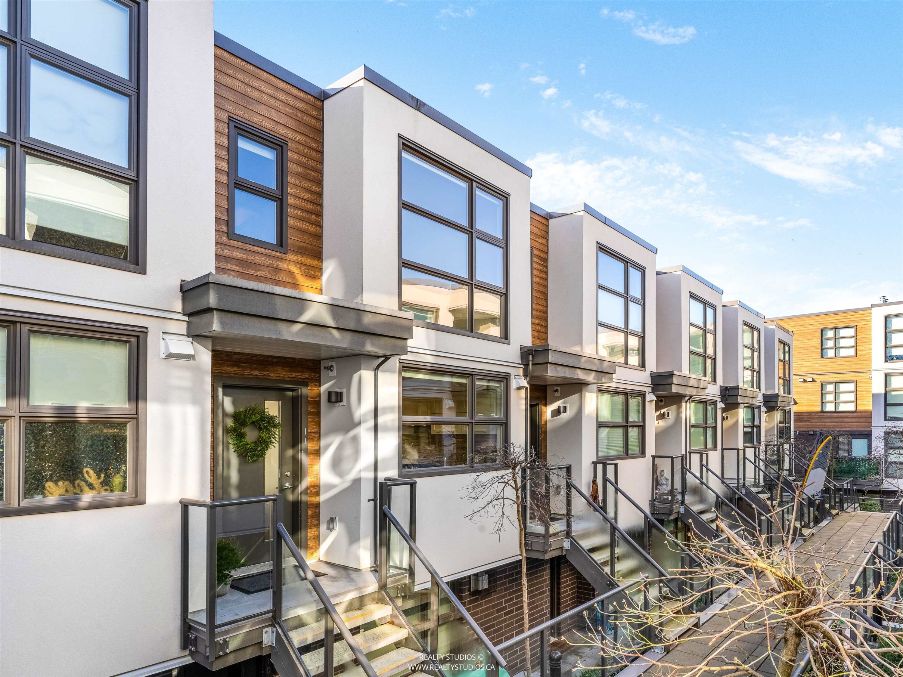 11-14820 Buena Vista Avenue, White Rock, BC