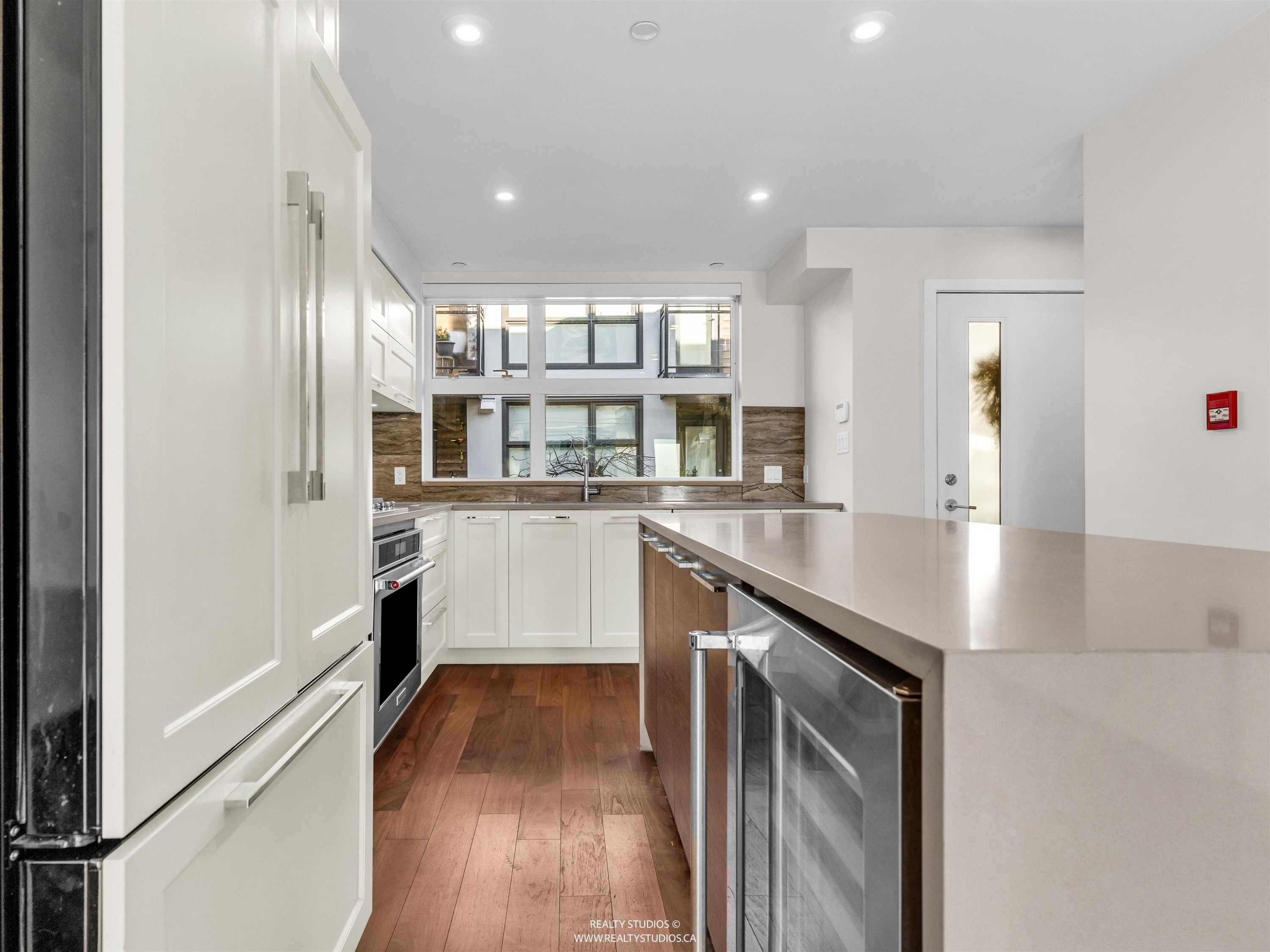 11-14820 Buena Vista Avenue, White Rock, BC