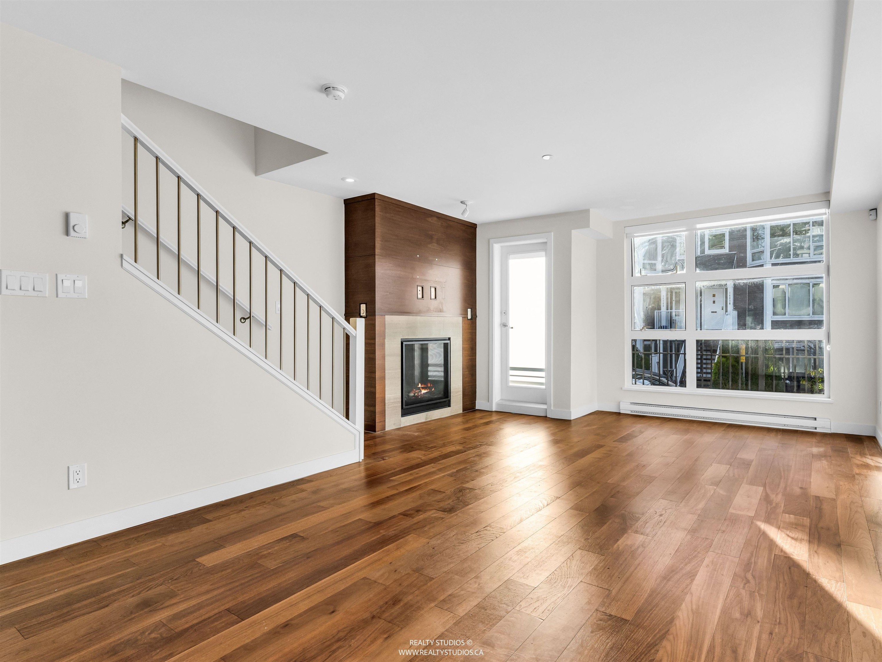 11-14820 Buena Vista Avenue, White Rock, BC