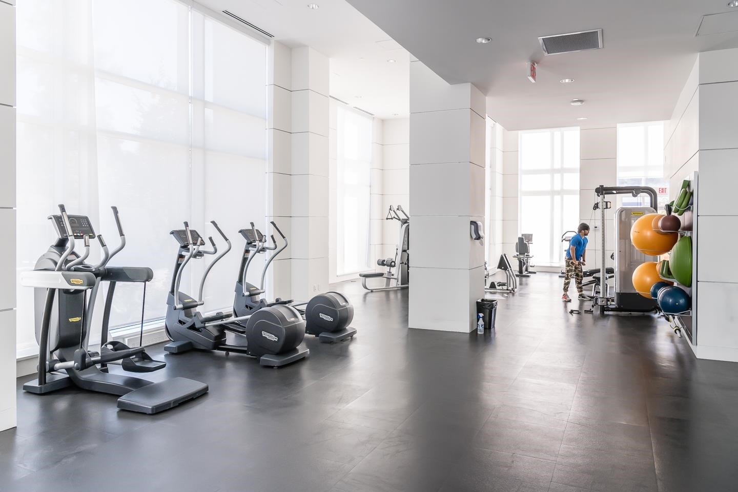 3805-13696 100 Avenue, Surrey, BC