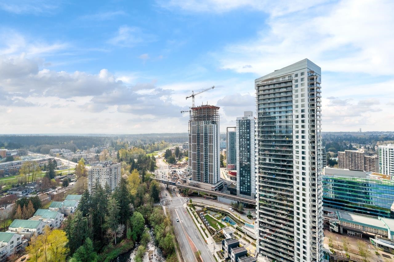3805-13696 100 Avenue, Surrey, BC