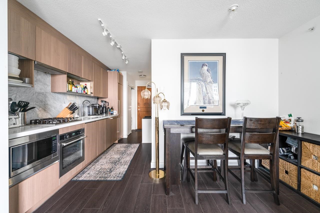 3805-13696 100 Avenue, Surrey, BC