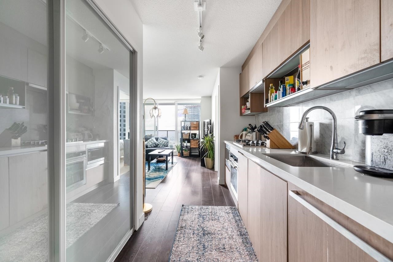 3805-13696 100 Avenue, Surrey, BC