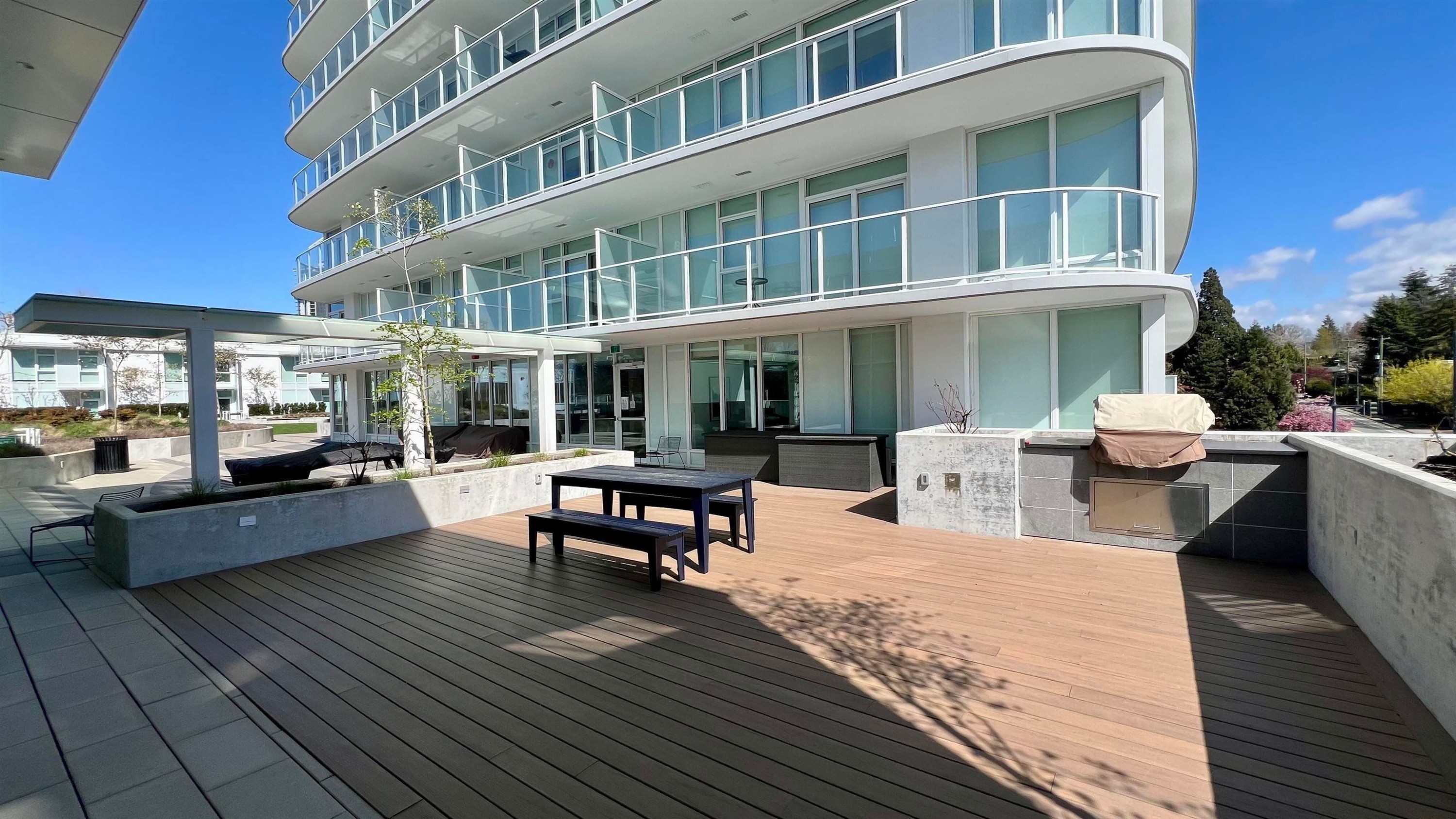 2212-13685 102 Avenue, Surrey, BC