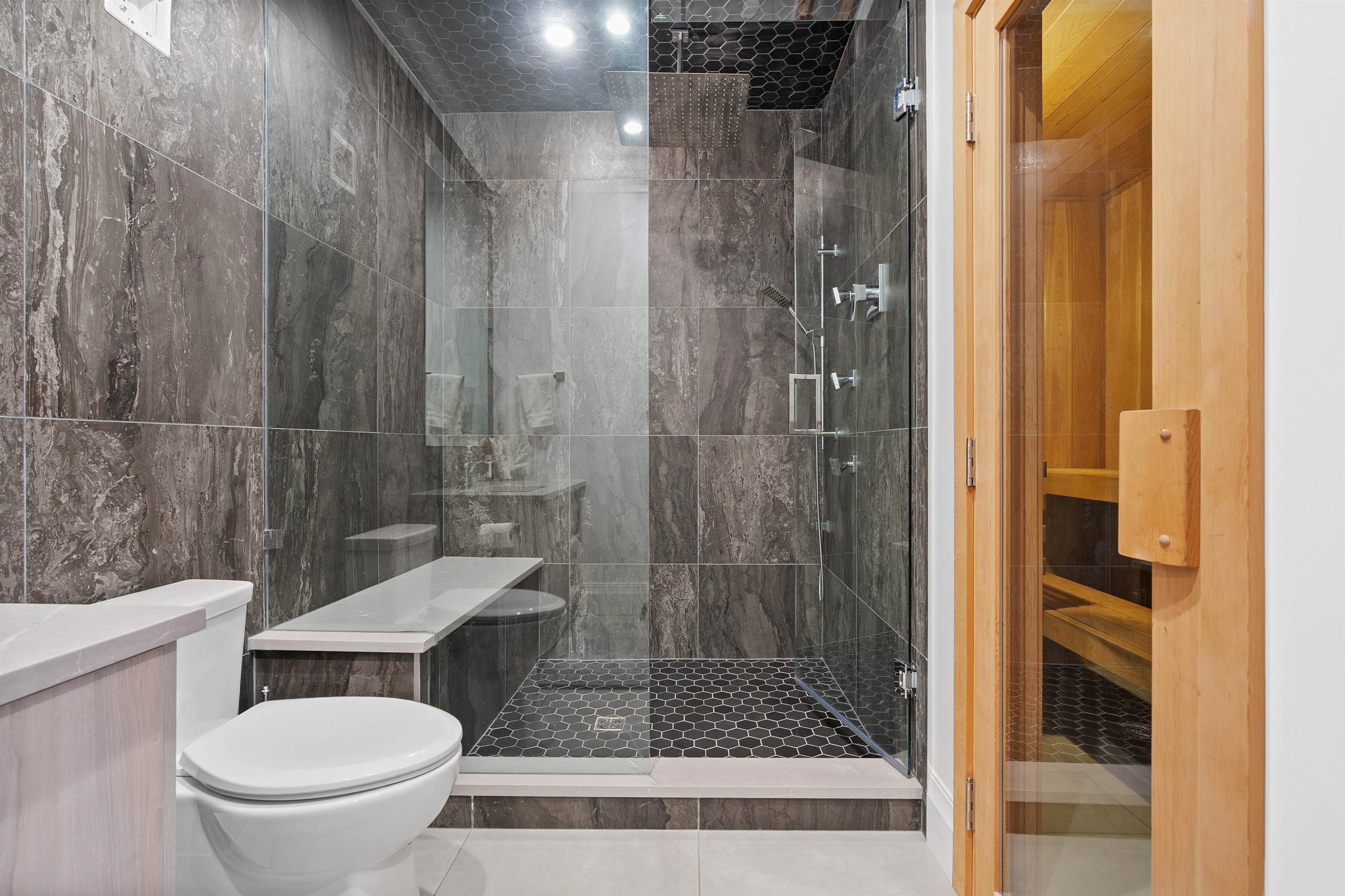 9075 164 Street, Surrey, BC