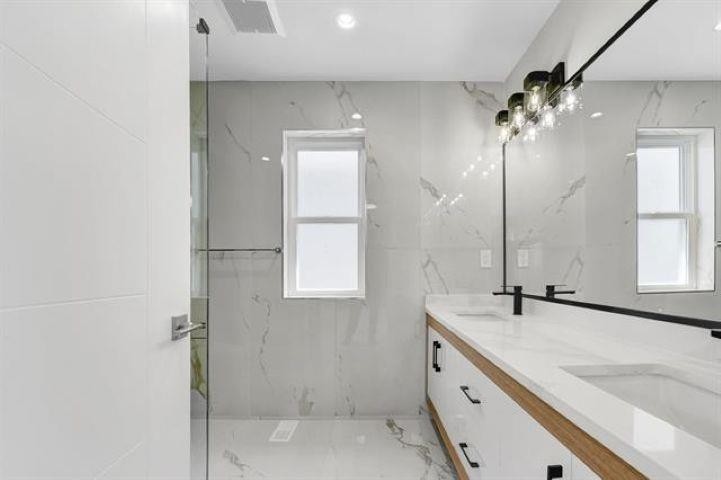 19109 67 Avenue, Surrey, BC