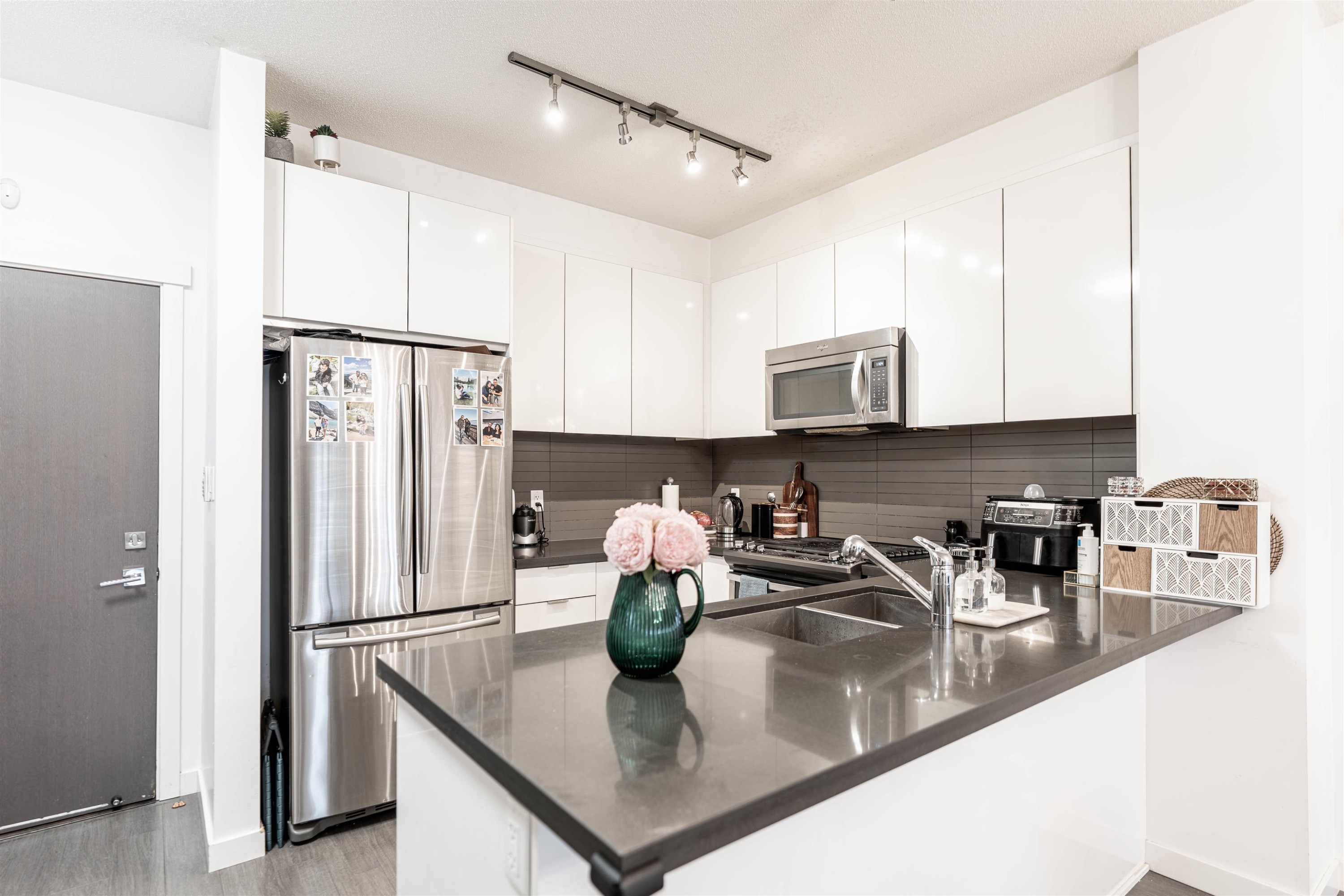 110-15168 33 Avenue, Surrey, BC