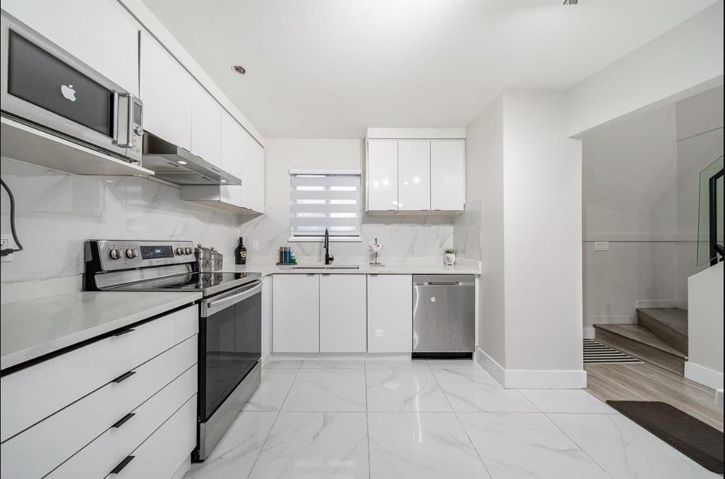 129-13710 67 Avenue, Surrey, BC