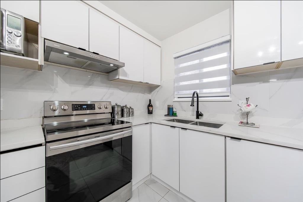 129-13710 67 Avenue, Surrey, BC