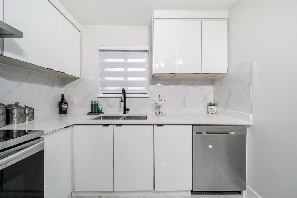 129-13710 67 Avenue, Surrey, BC