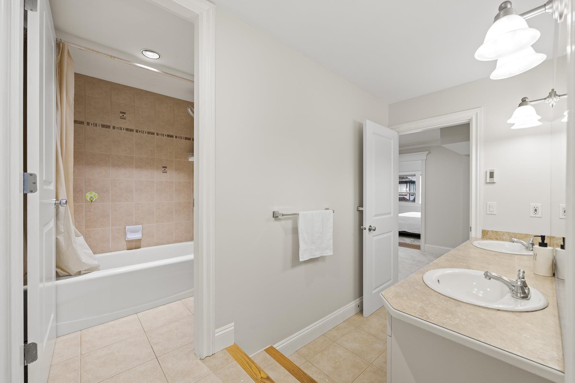 15963 Devonshire Drive, Surrey, BC