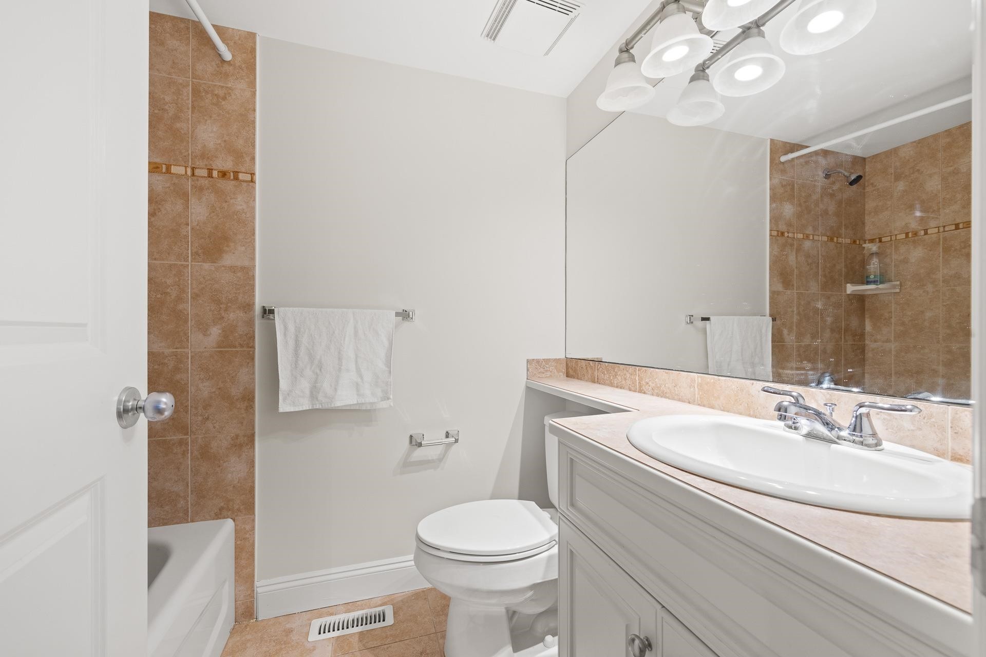 15963 Devonshire Drive, Surrey, BC