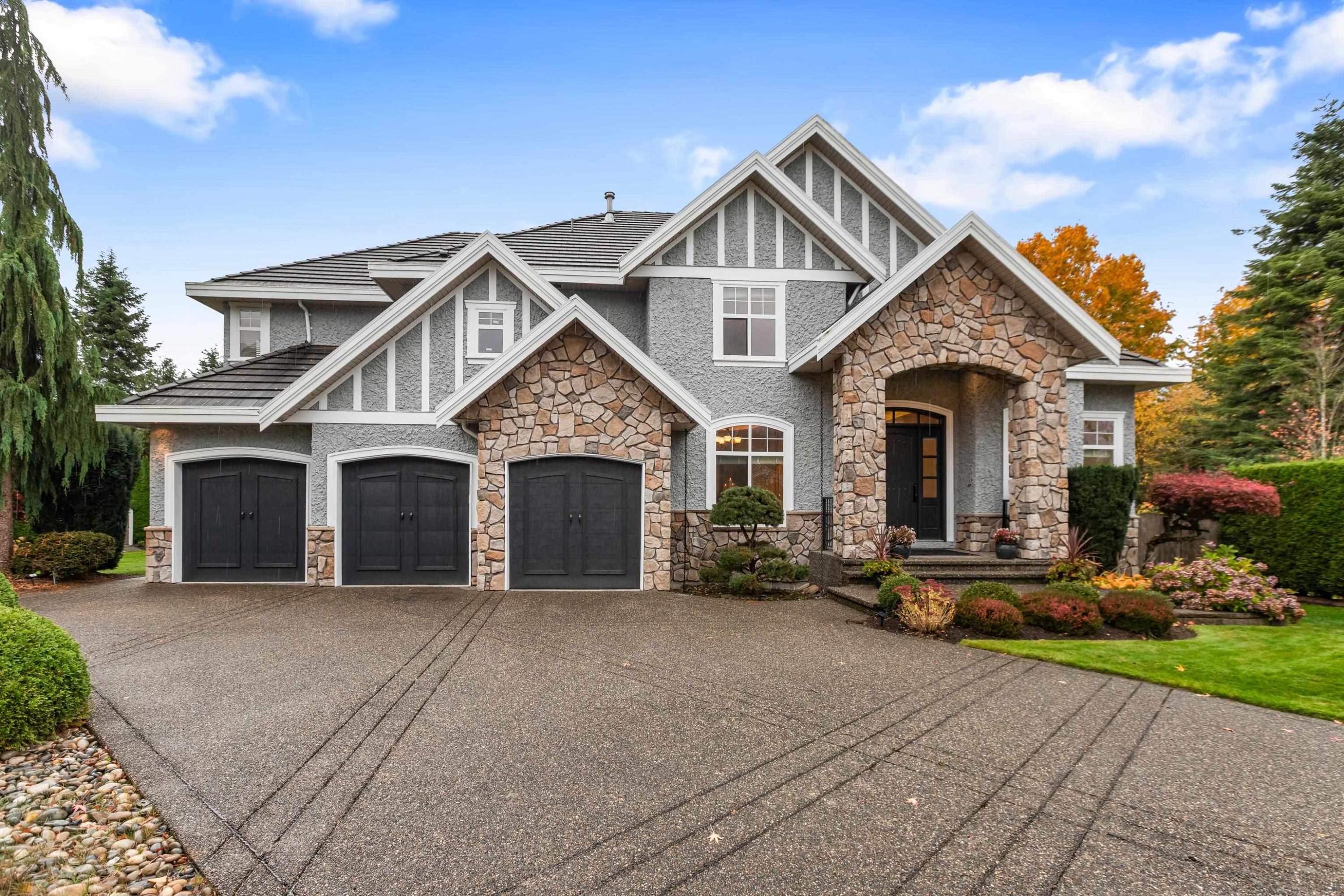 15296 57 Avenue, Surrey, BC