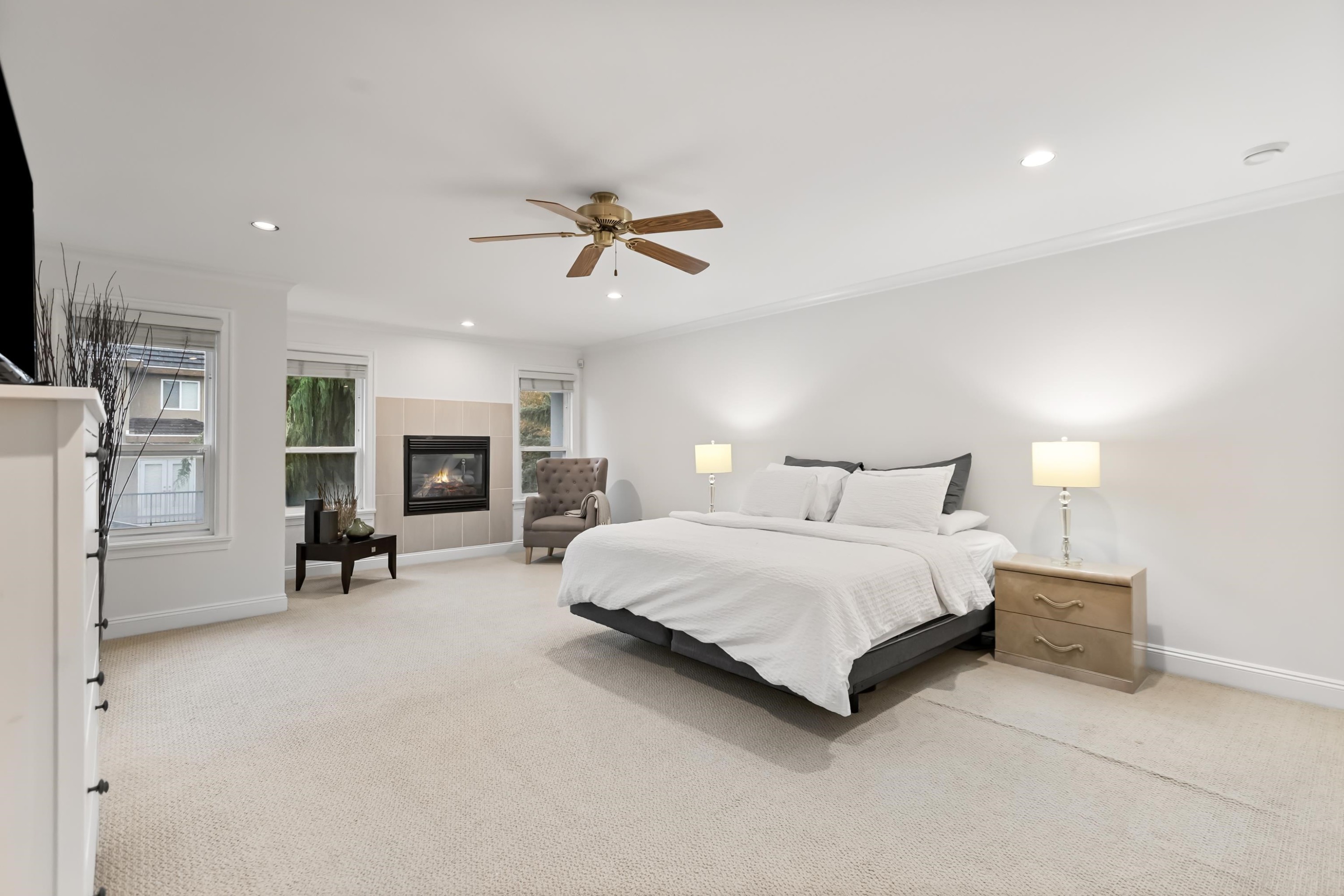 15296 57 Avenue, Surrey, BC