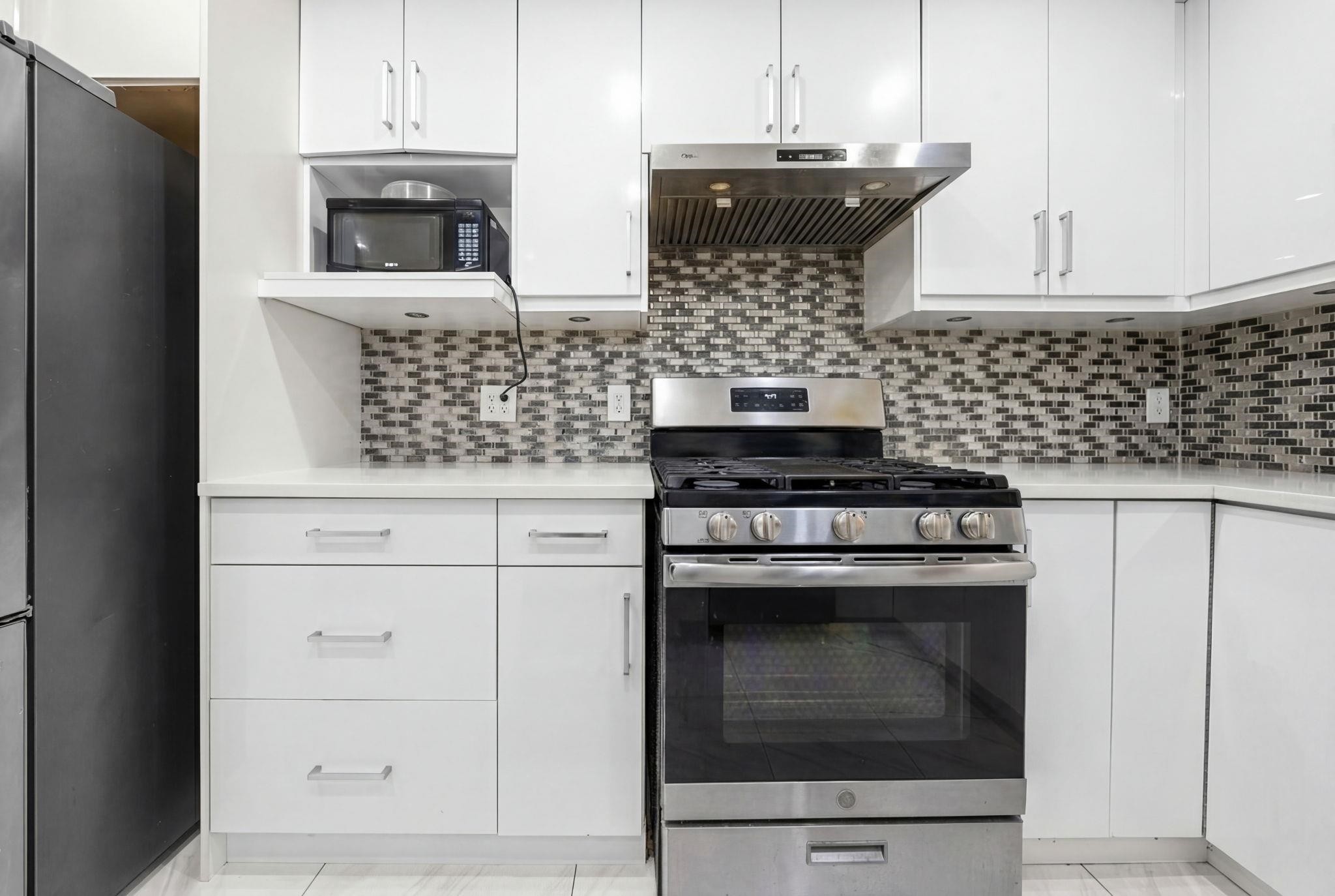 12541 77A Avenue, Surrey, BC