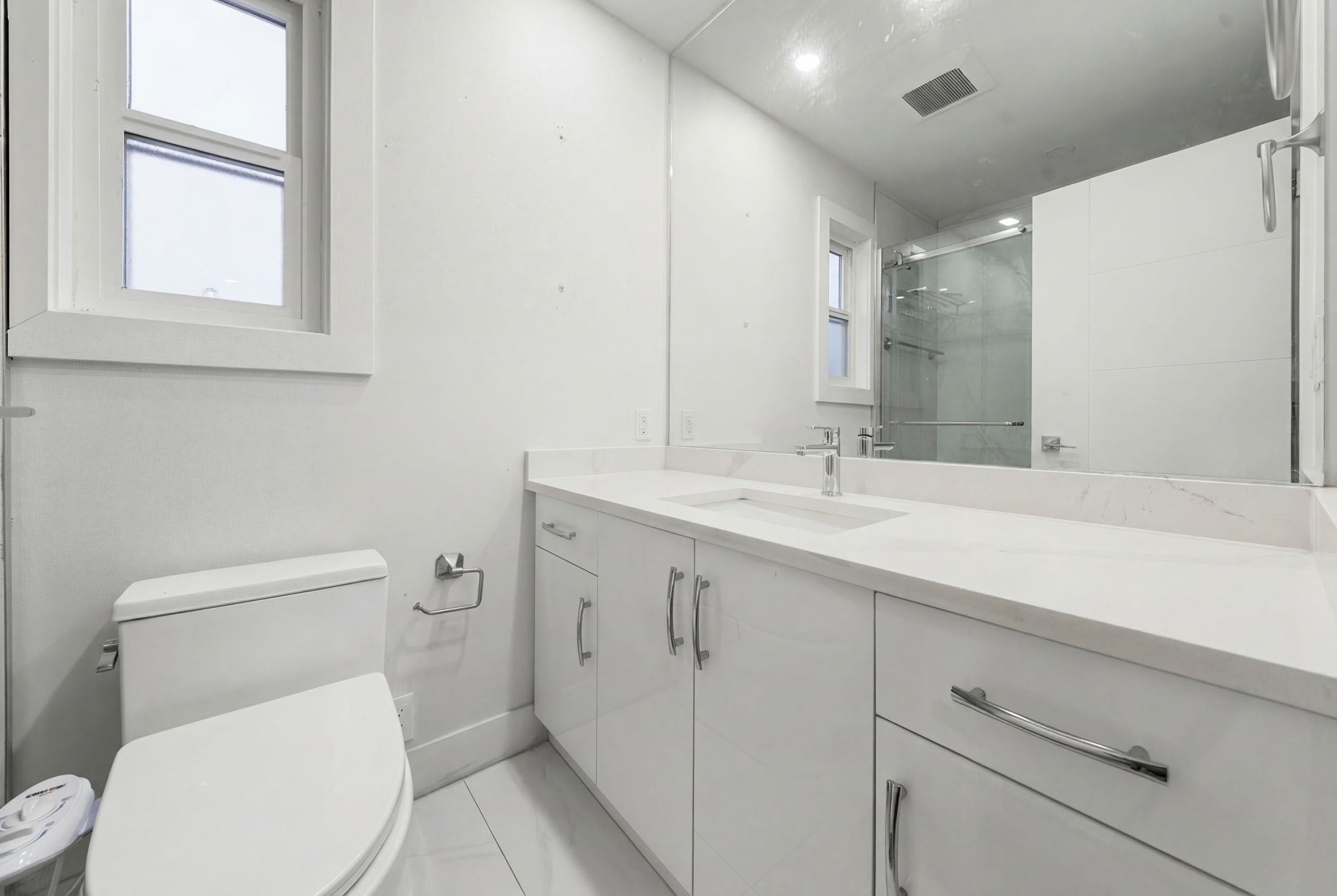 12541 77A Avenue, Surrey, BC