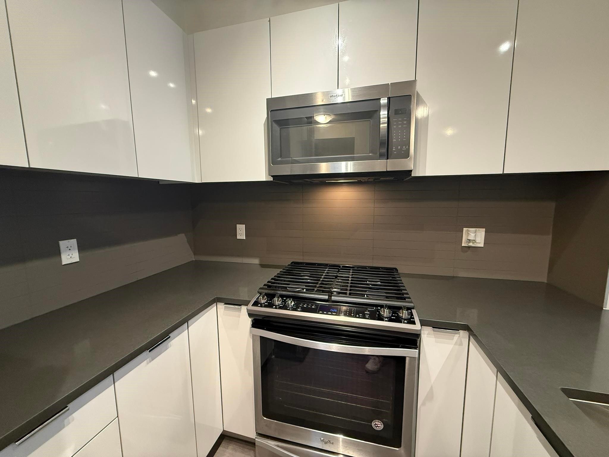 302-15137 33 Avenue, Surrey, BC