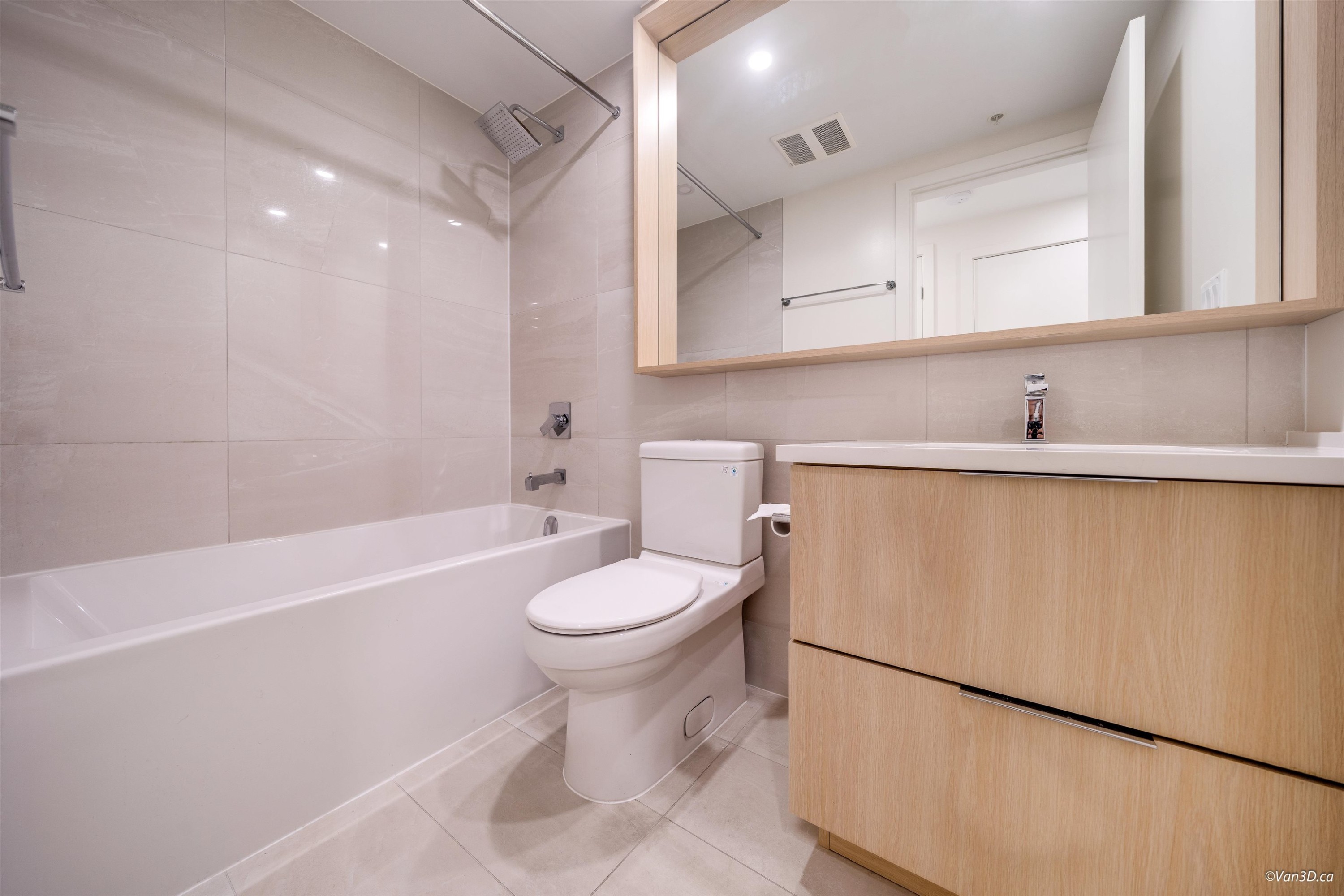 903-13318 104 Avenue, Surrey, BC