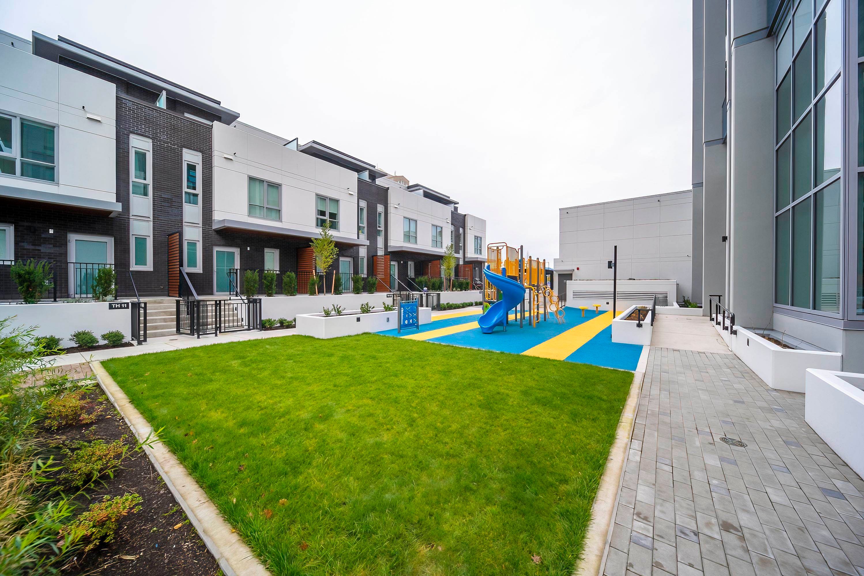 Th17-13428 105 Ave, Surrey, BC
