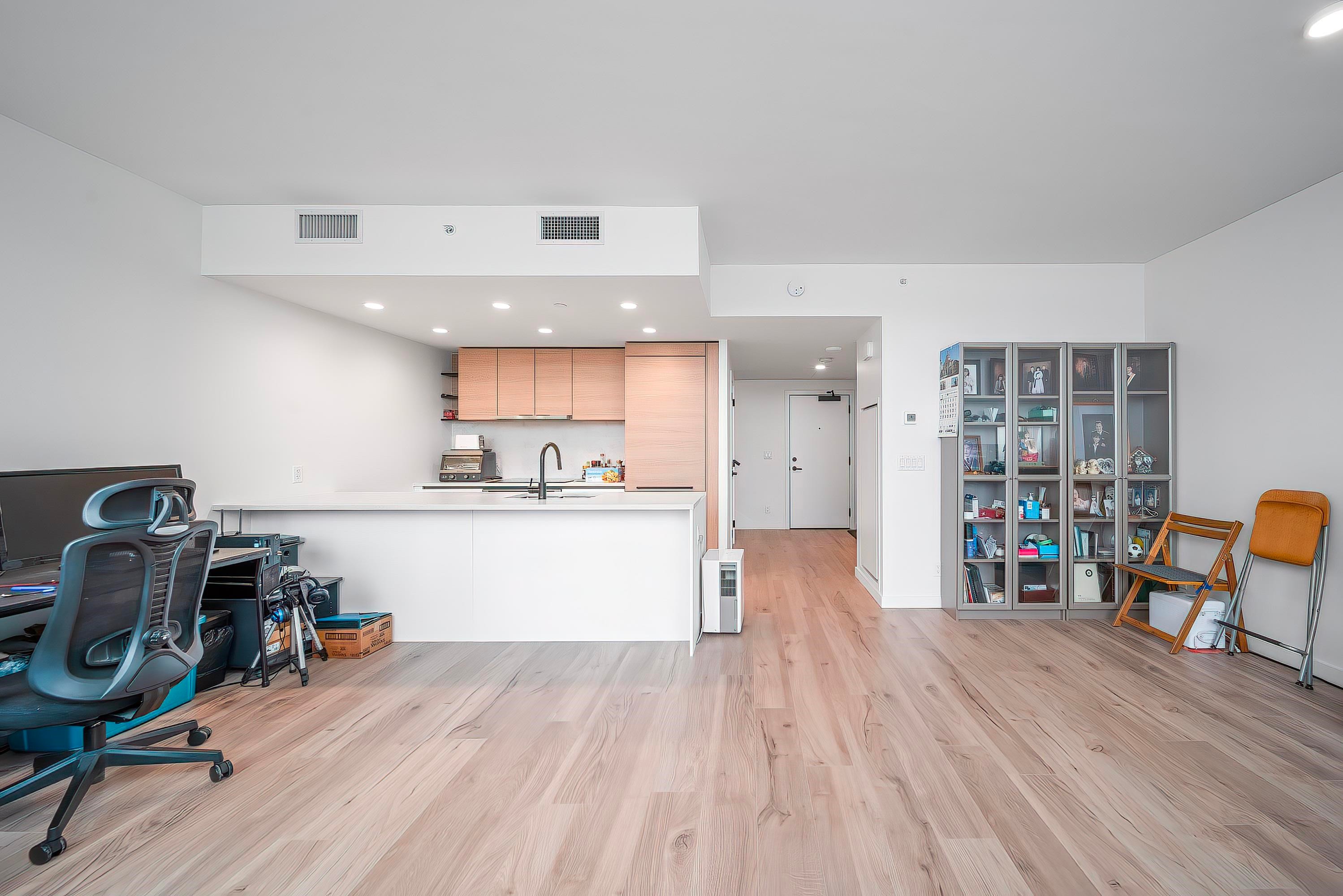 Th17-13428 105 Ave, Surrey, BC