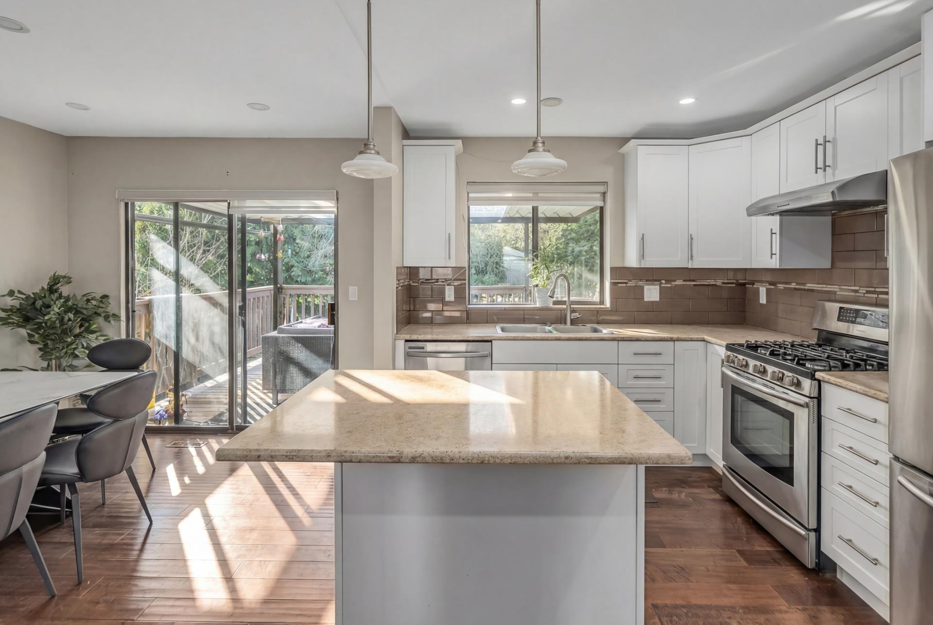 1981 158A Street, Surrey, BC