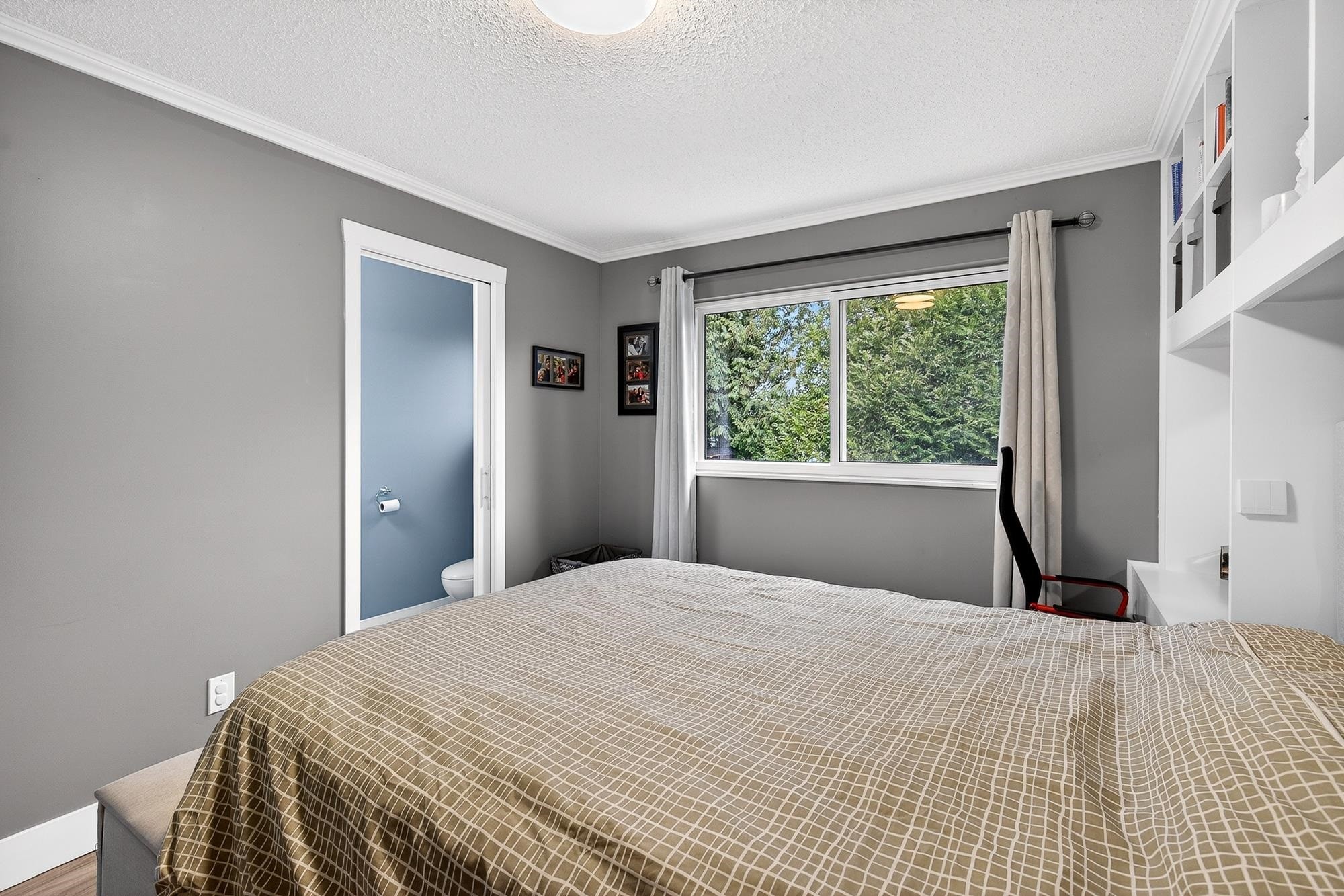 5879 184B Street, Surrey, BC