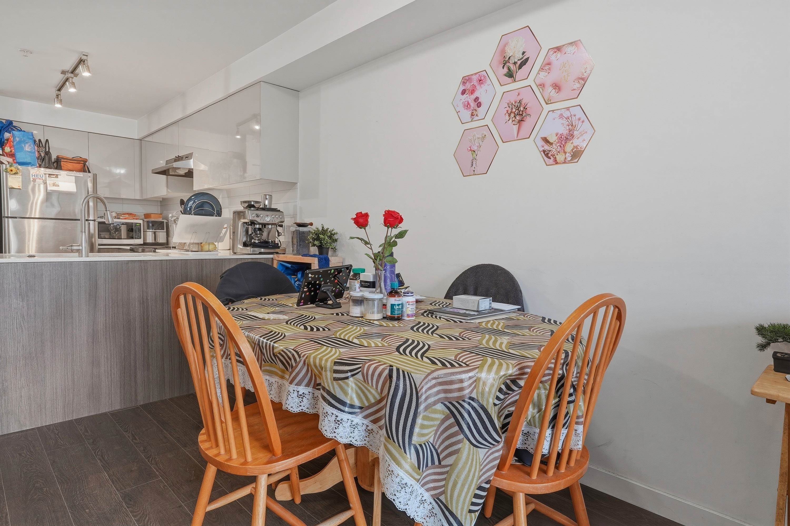 313-10688 140 Street, Surrey, BC