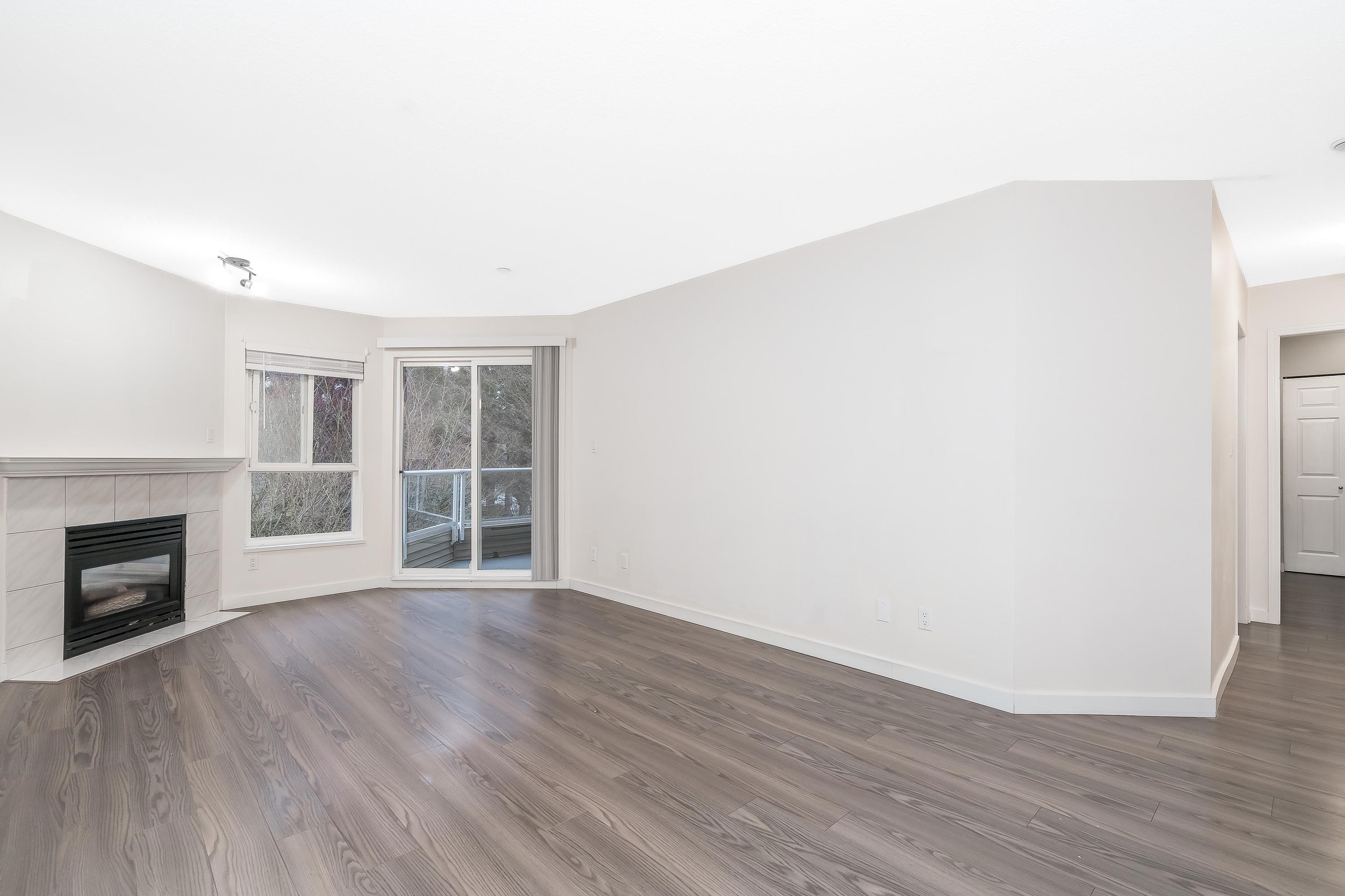 307-16137 83 Avenue, Surrey, BC