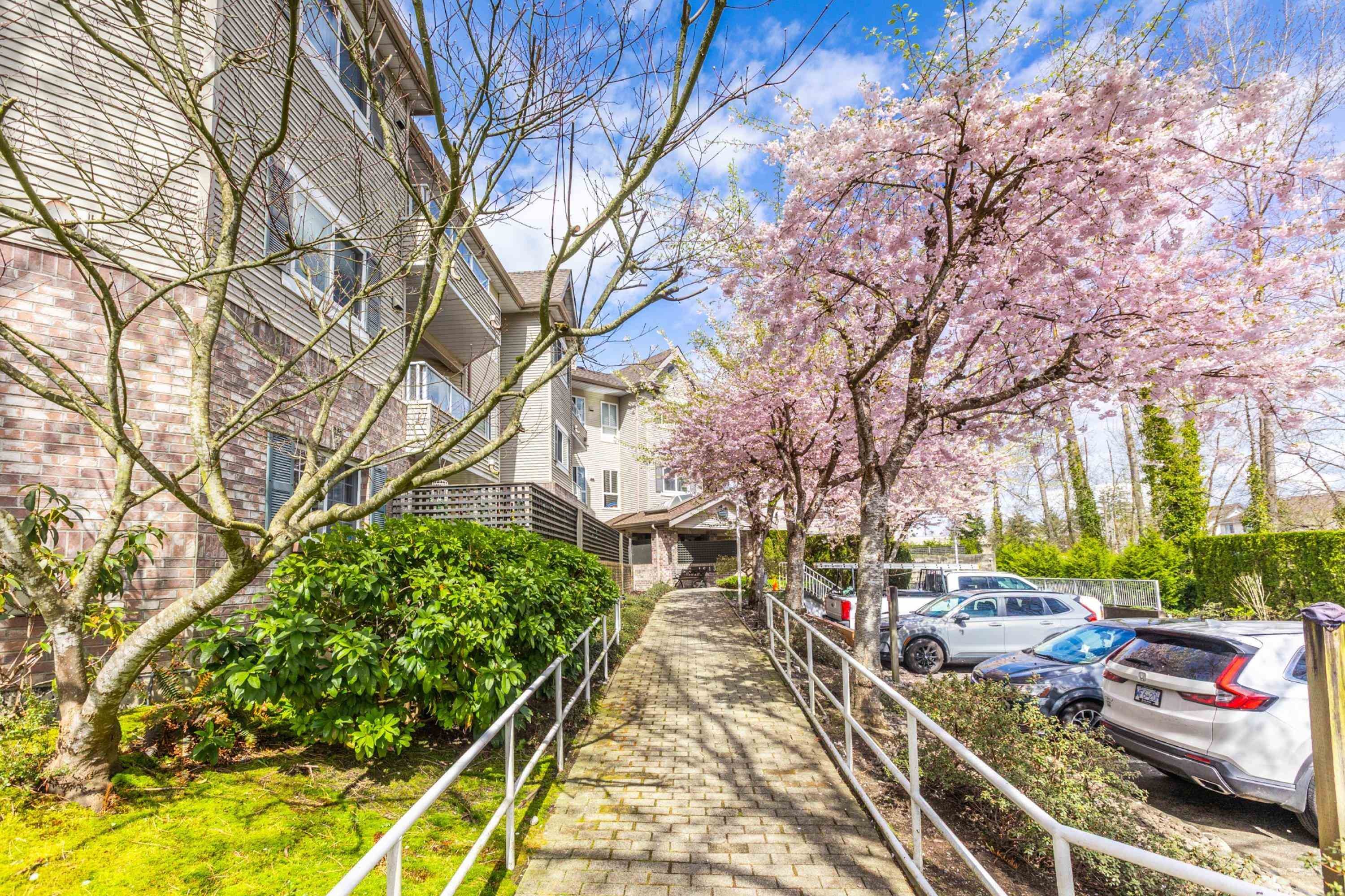 307-16137 83 Avenue, Surrey, BC