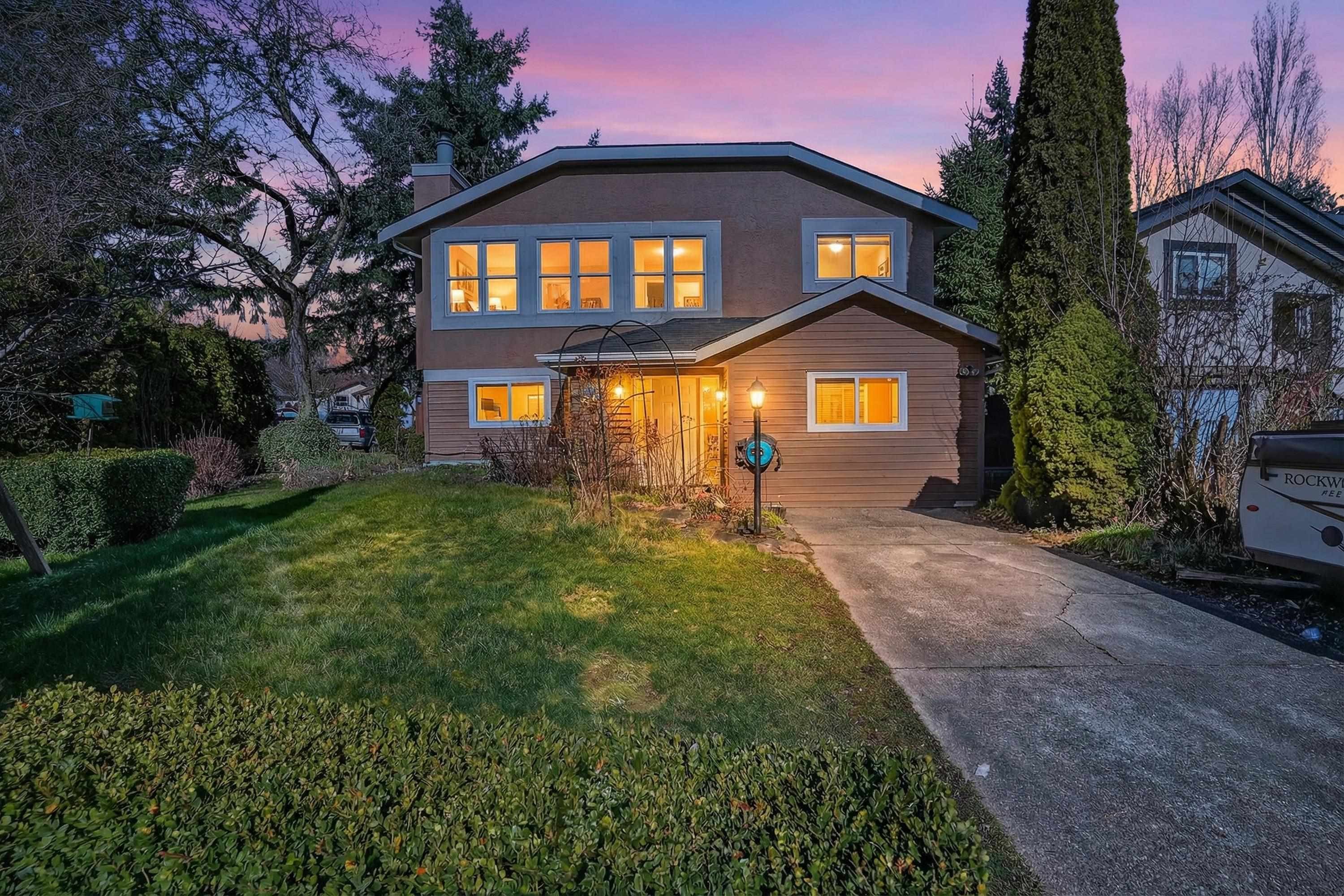 19529 60A Avenue, Surrey, BC