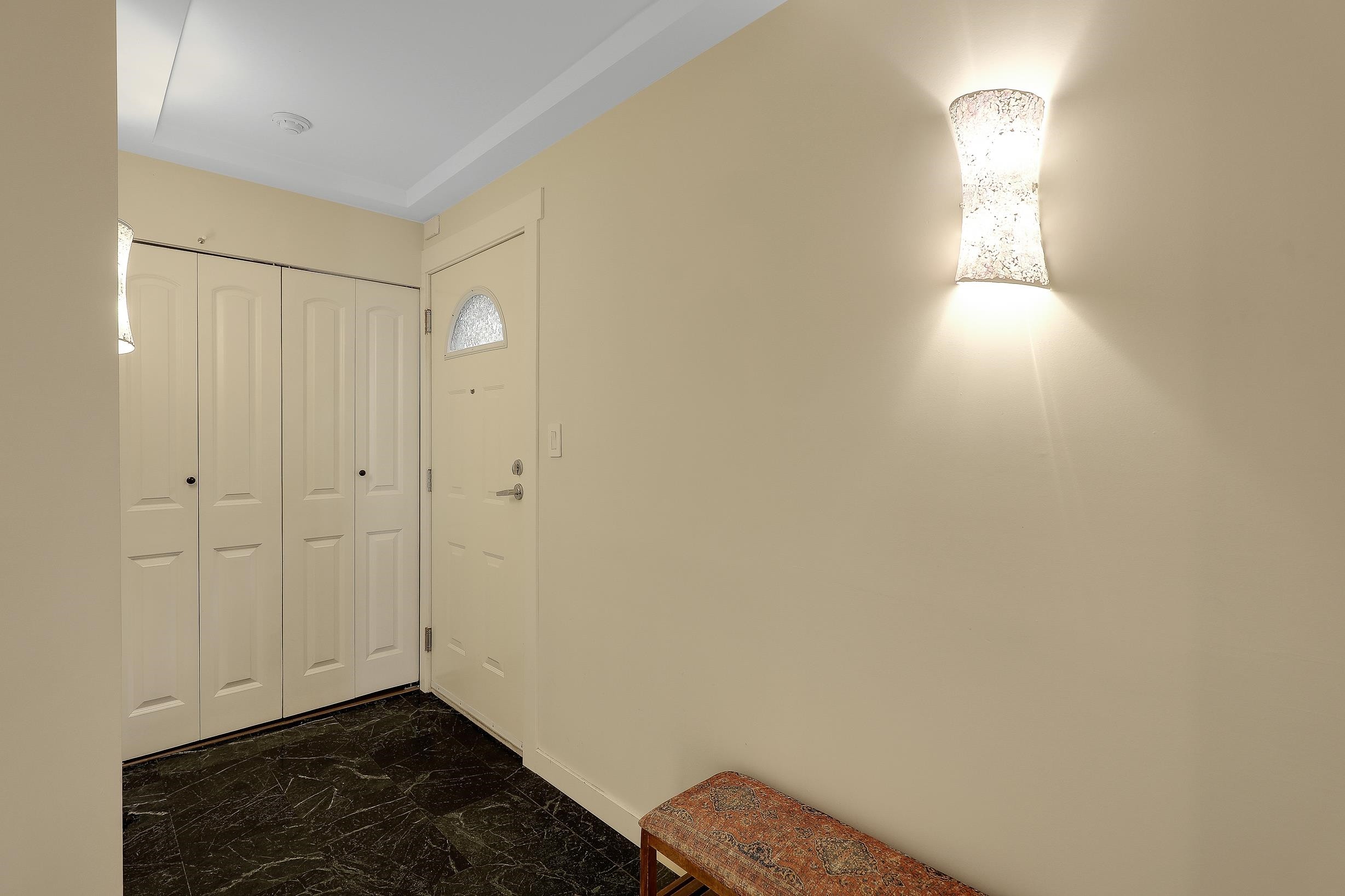 204-15165 Marine Drive, White Rock, BC