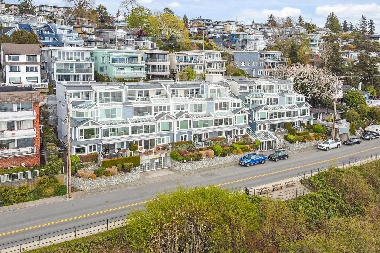 204-15165 Marine Drive, White Rock, BC