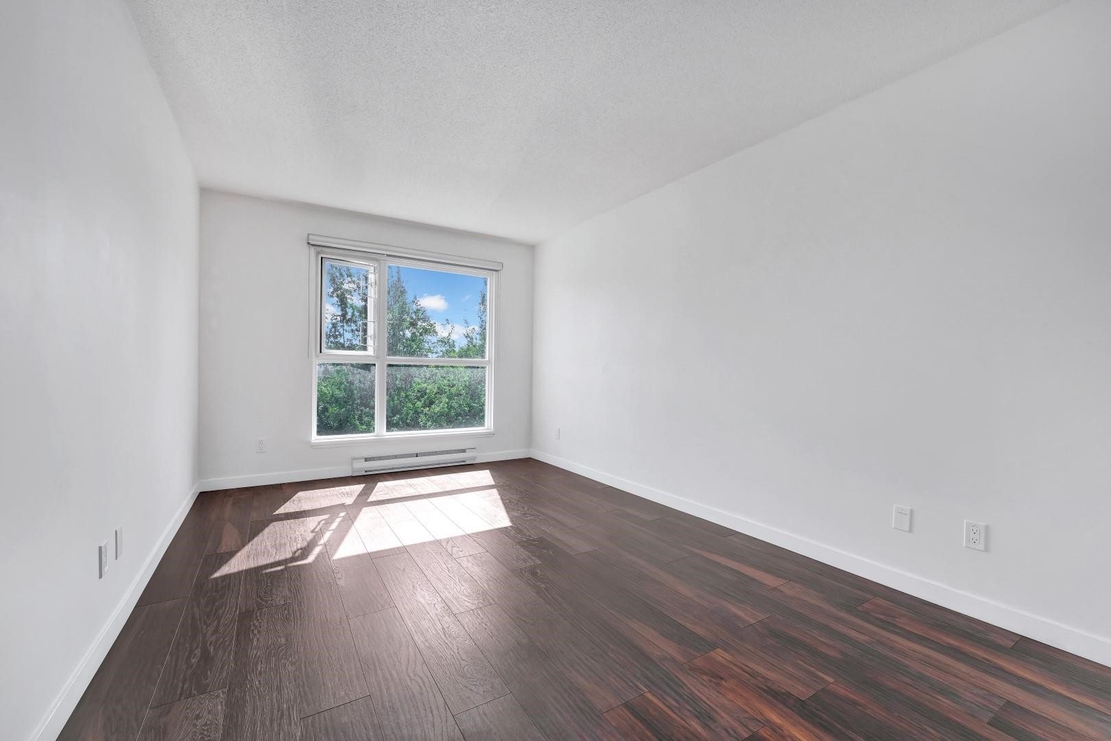 803-9830 Whalley Boulevard, Surrey, BC