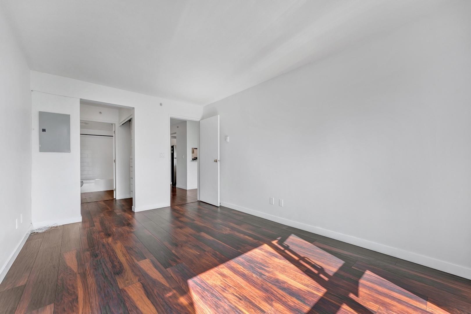 803-9830 Whalley Boulevard, Surrey, BC