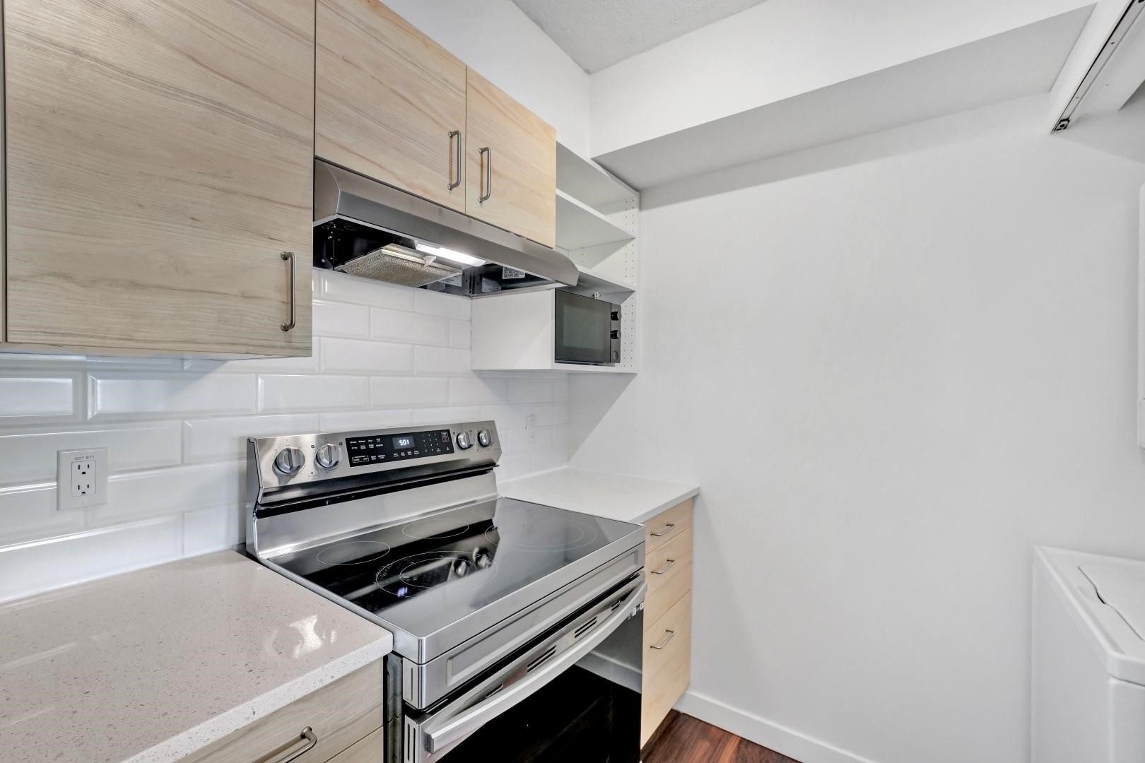 803-9830 Whalley Boulevard, Surrey, BC