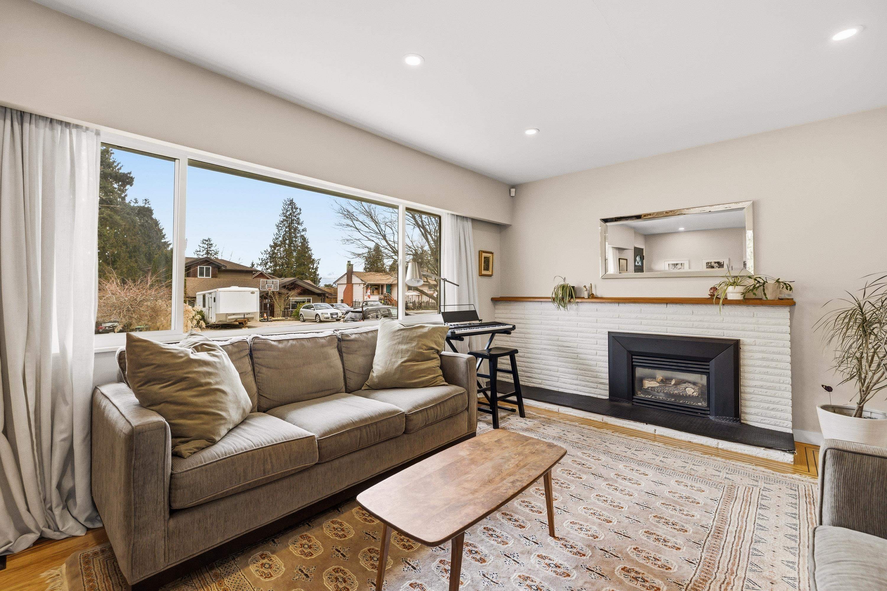 11516 97 Avenue, Surrey, BC